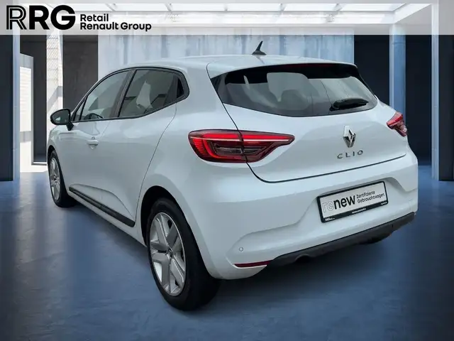 Renault Clio view 4