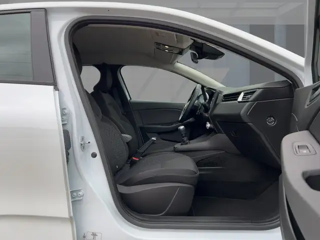 Renault Clio view 8