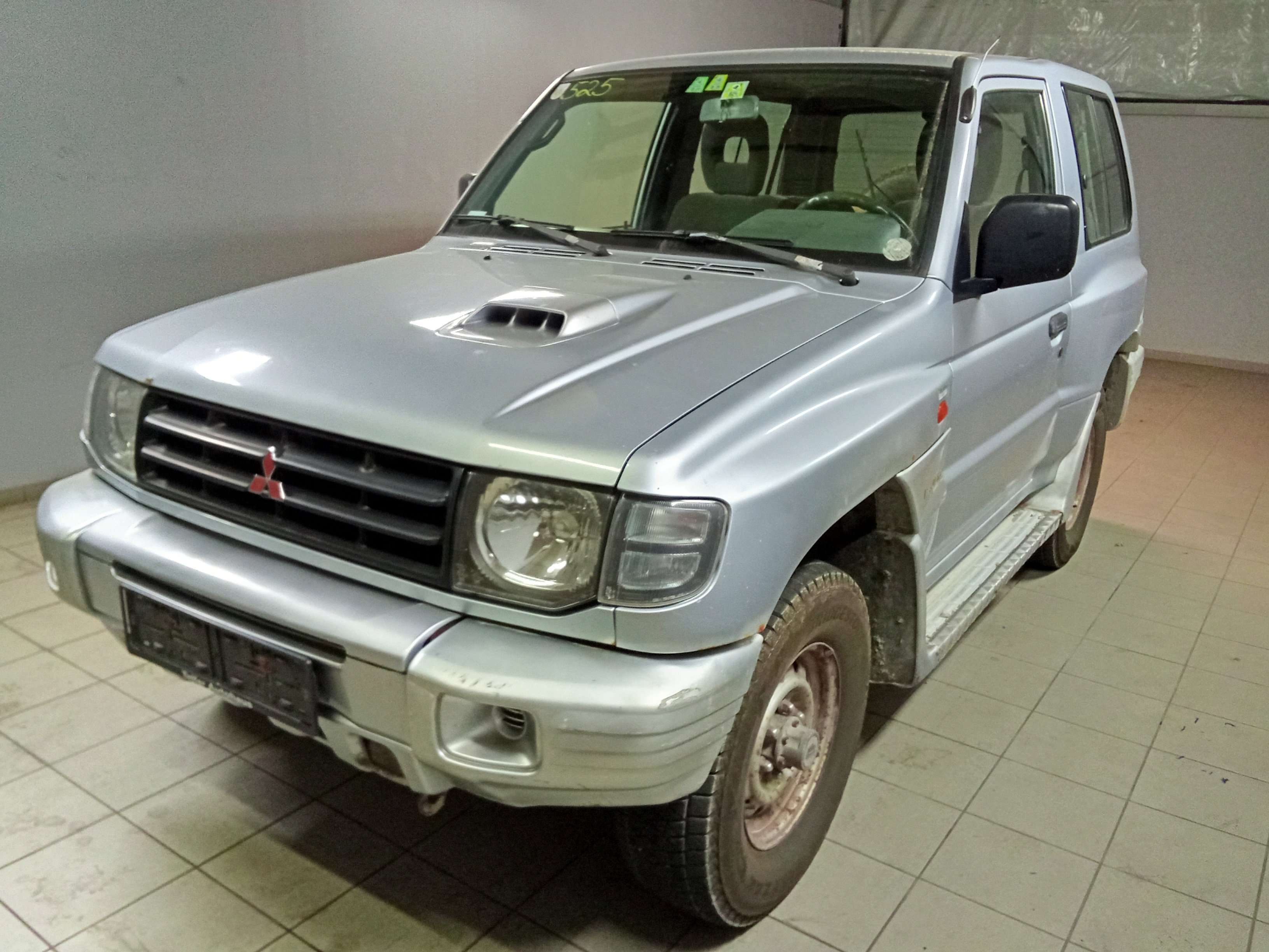 Second hand Mitsubishi Pajero 2.5