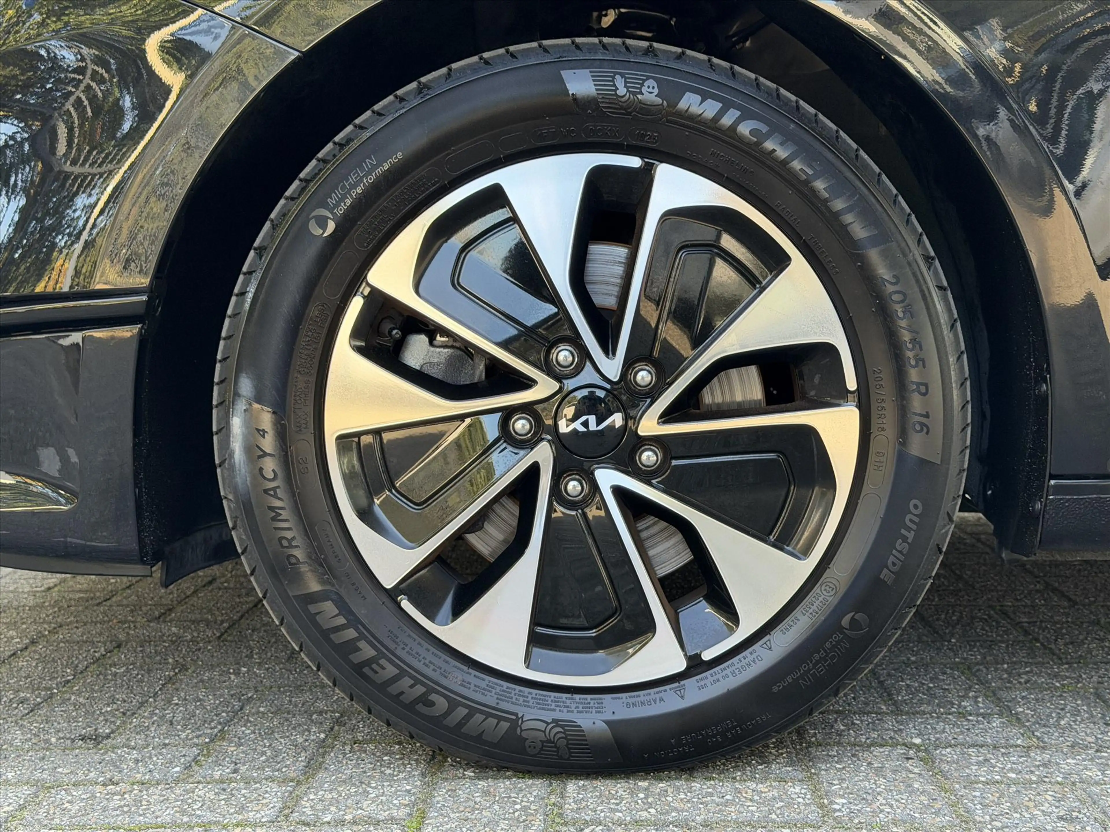 Kia Ceed / cee'd 1.0 T-GDi 100pk Design Edition — photo 9