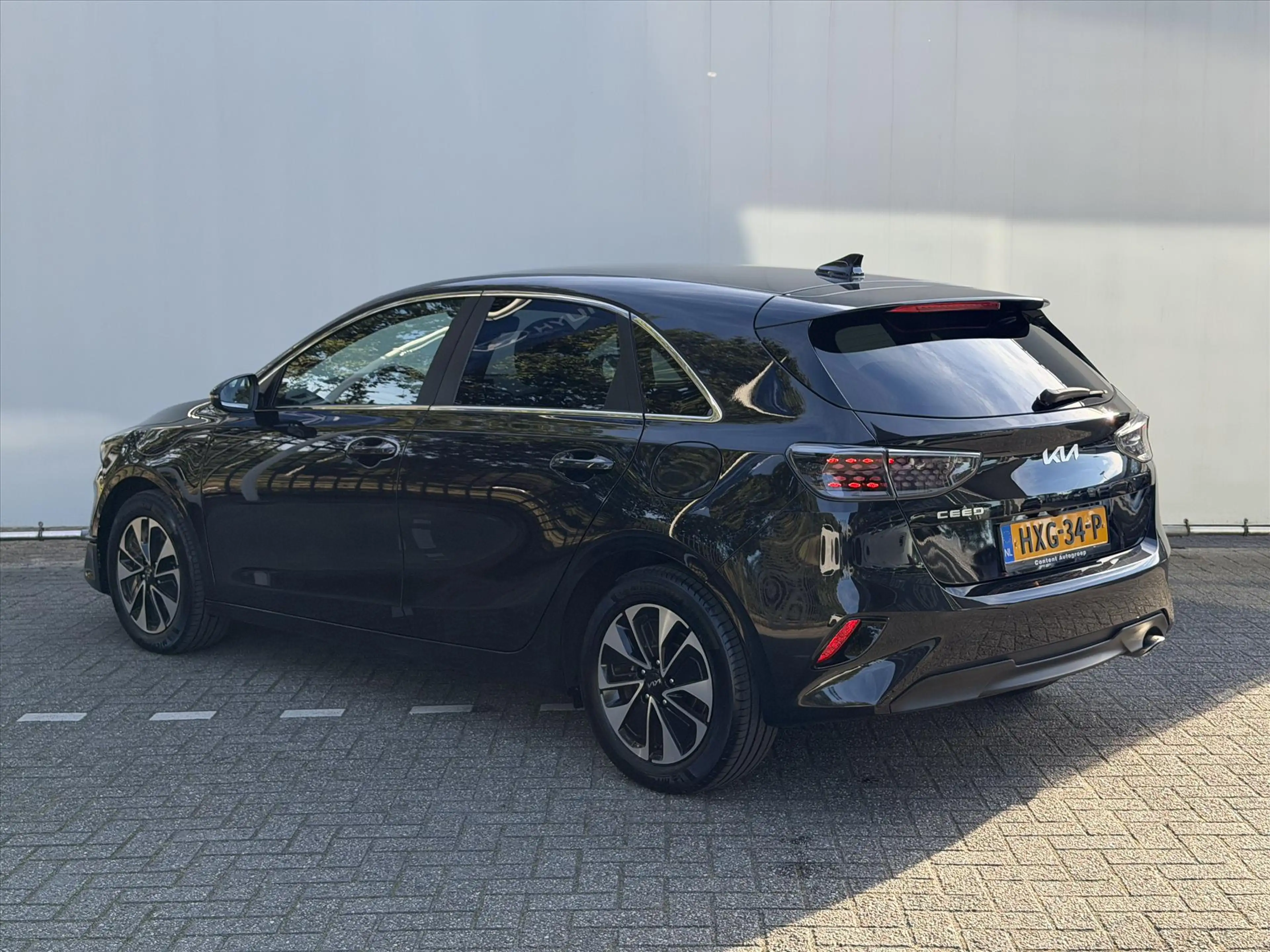 Kia Ceed / cee'd 1.0 T-GDi 100pk Design Edition — photo 3