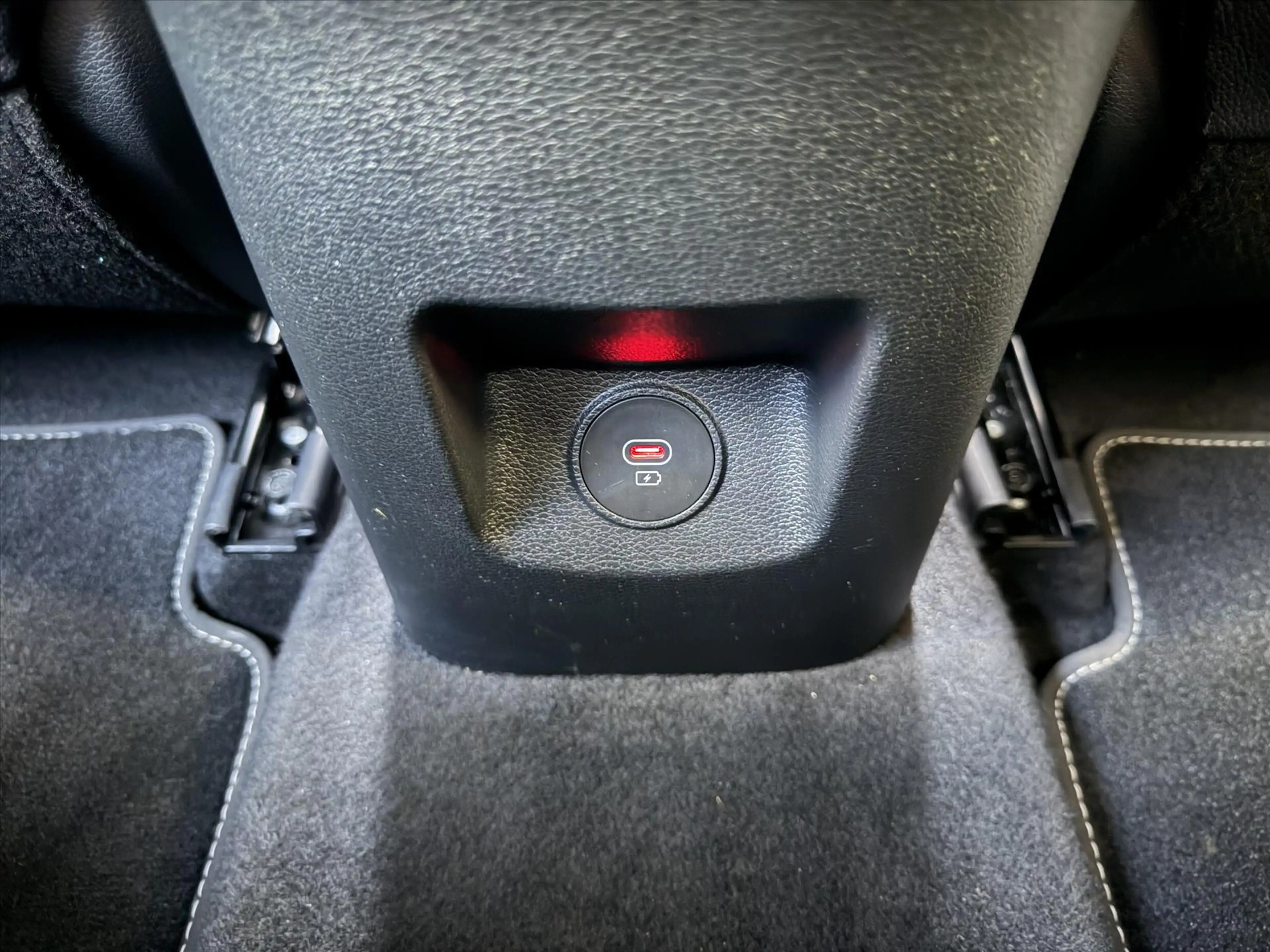 Kia Ceed / cee'd 1.0 T-GDi 100pk Design Edition — photo 22