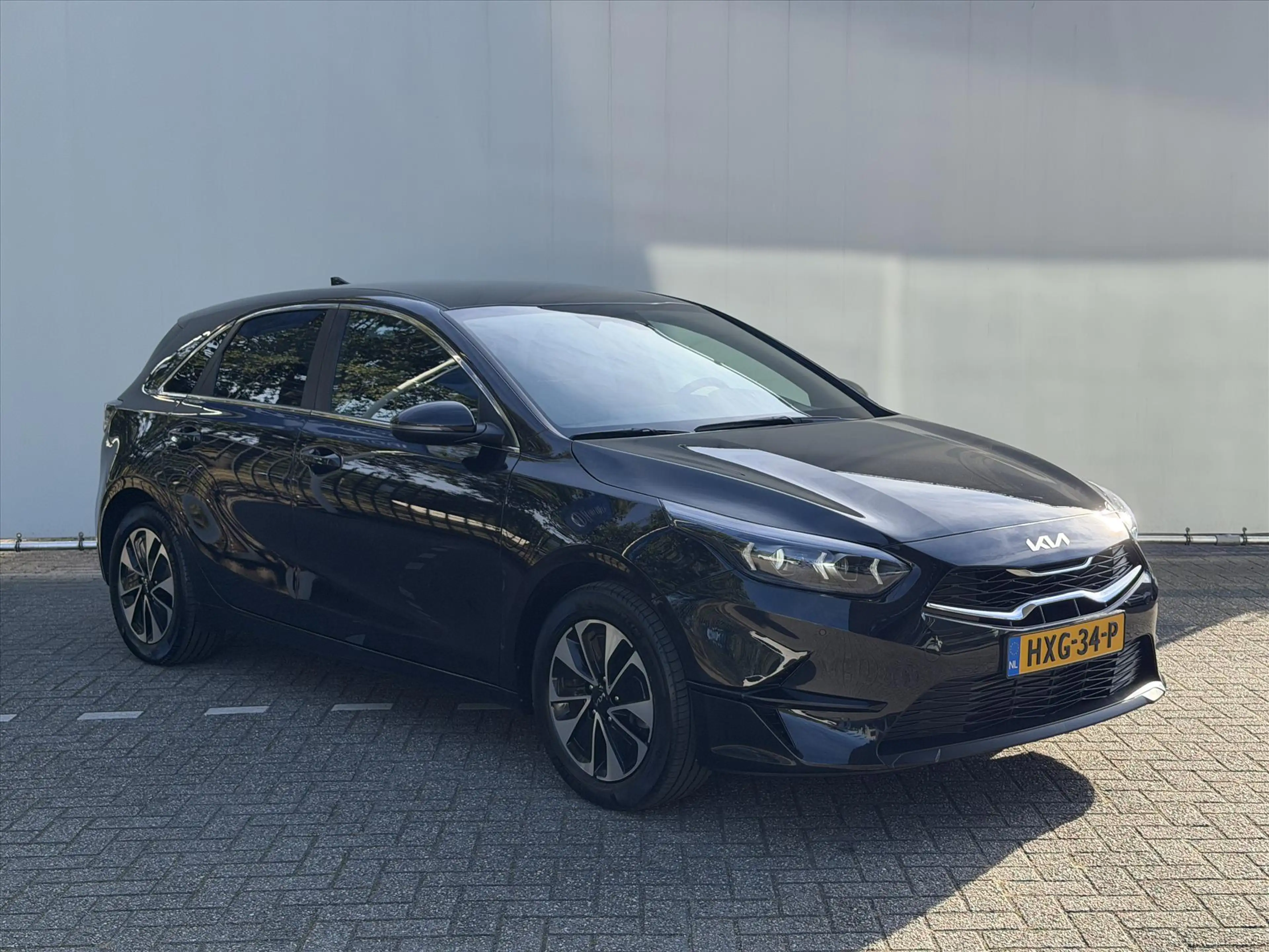 Kia Ceed / cee'd 1.0 T-GDi 100pk Design Edition — photo 7