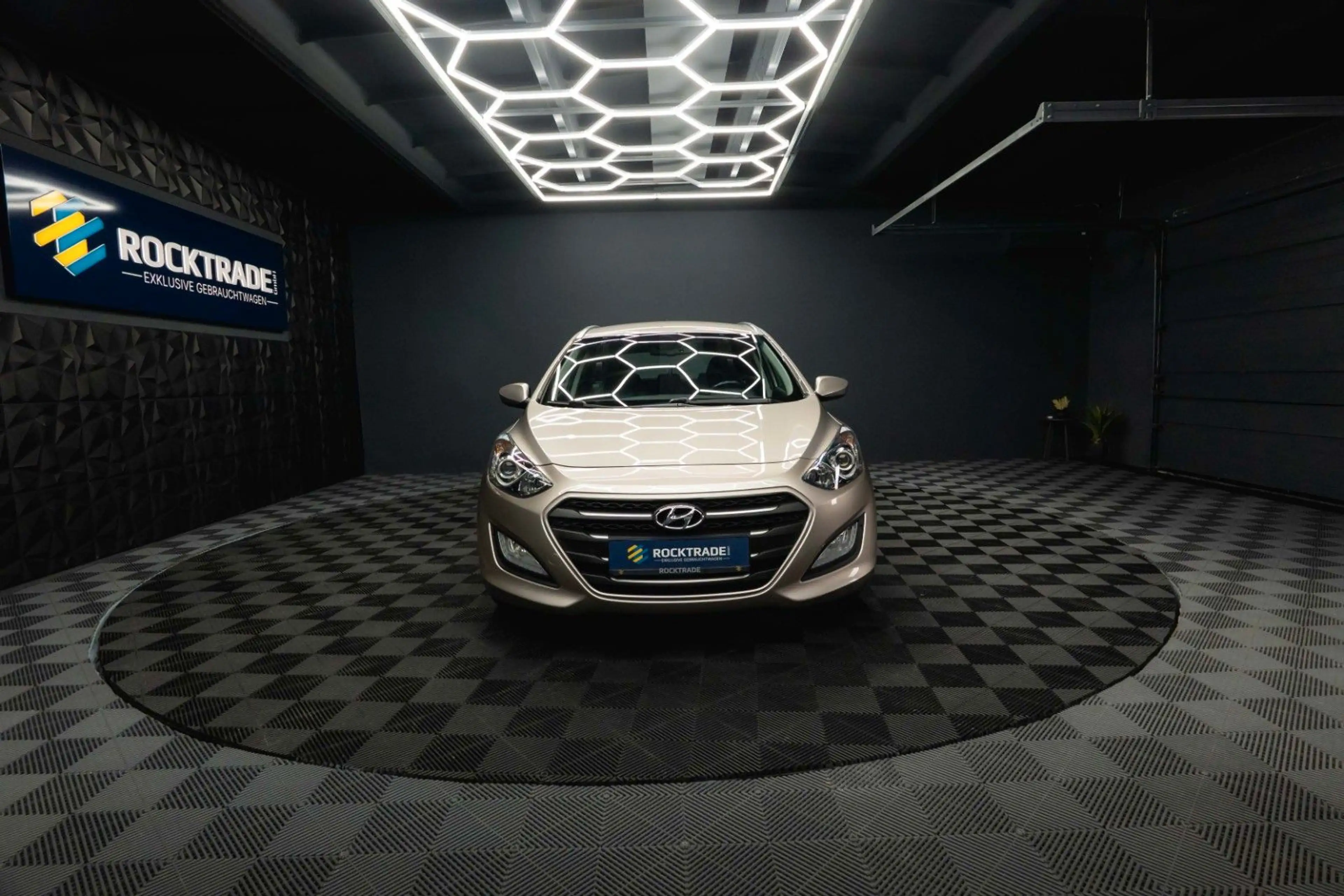 Hyundai i30 cw blue Trend | 1.Hand | LED | AHK | LHZ — photo 3