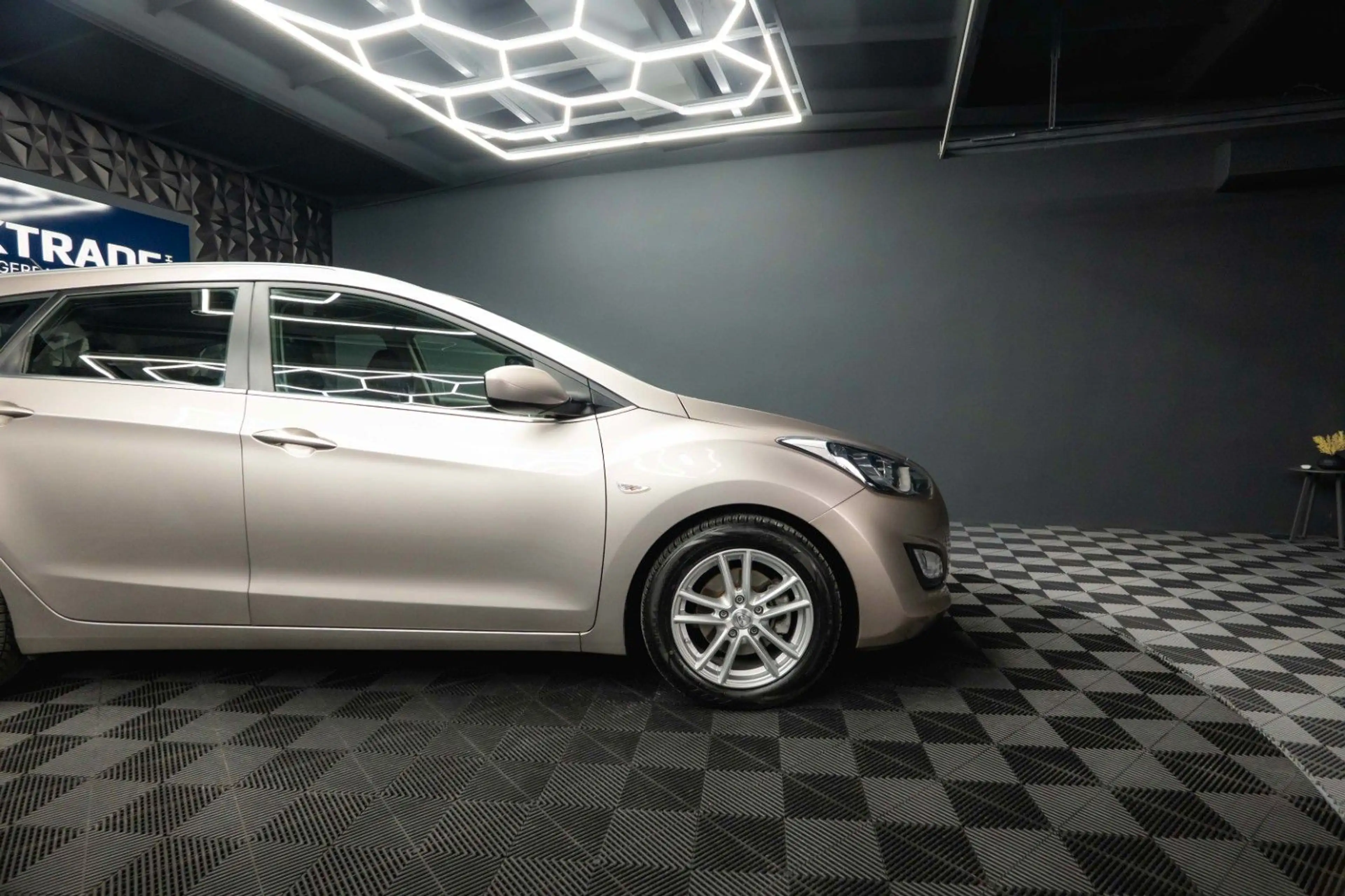 Hyundai i30 cw blue Trend | 1.Hand | LED | AHK | LHZ — photo 12