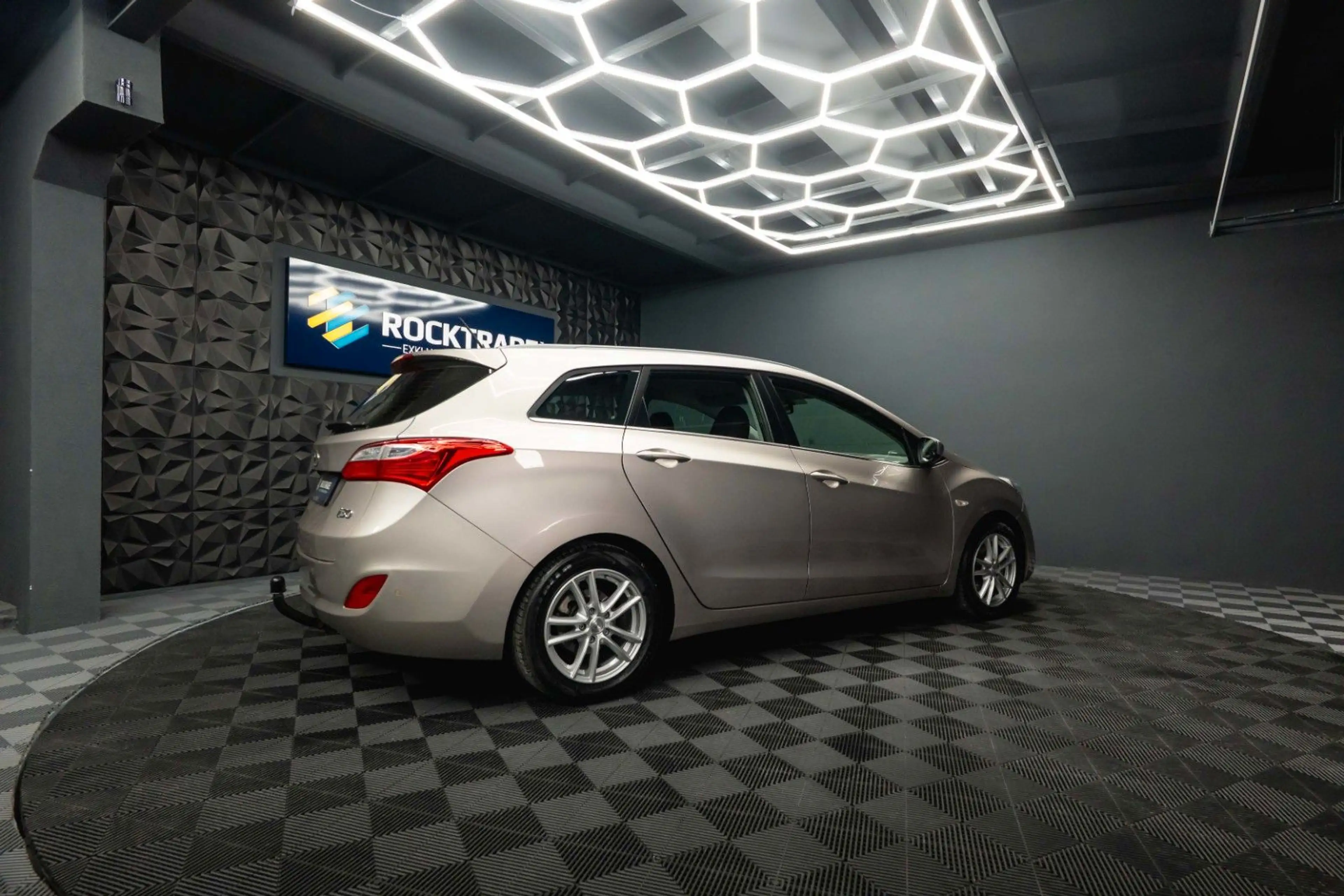 Hyundai i30 cw blue Trend | 1.Hand | LED | AHK | LHZ — photo 13