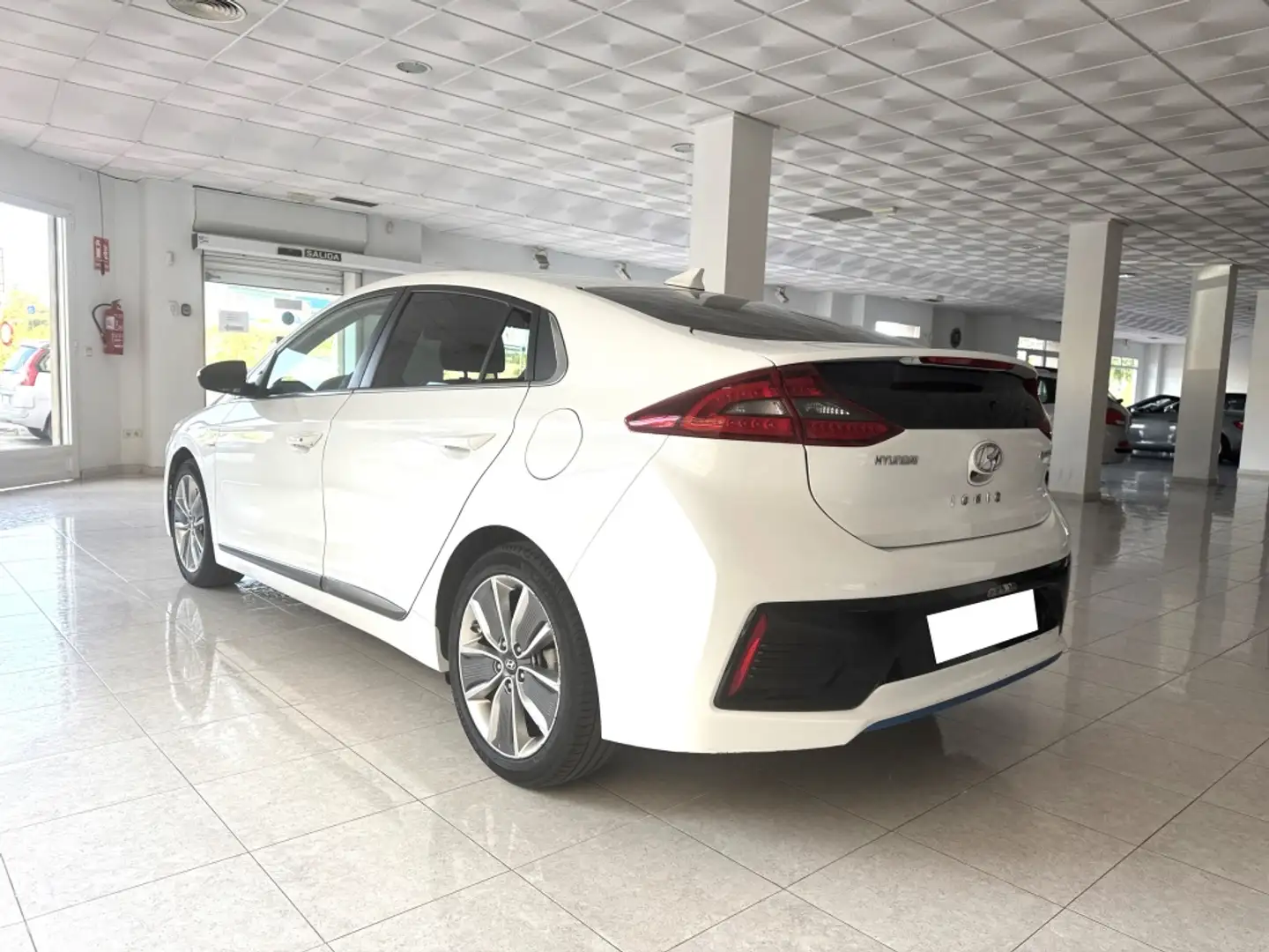 Hyundai IONIQ HEV 1.6 GDI Tecno Blanco - 2