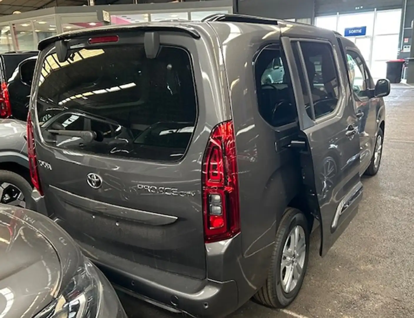 Toyota Proace City City Verso Long 1.2L 110  VVT-i BVM6 Executive Gris - 2