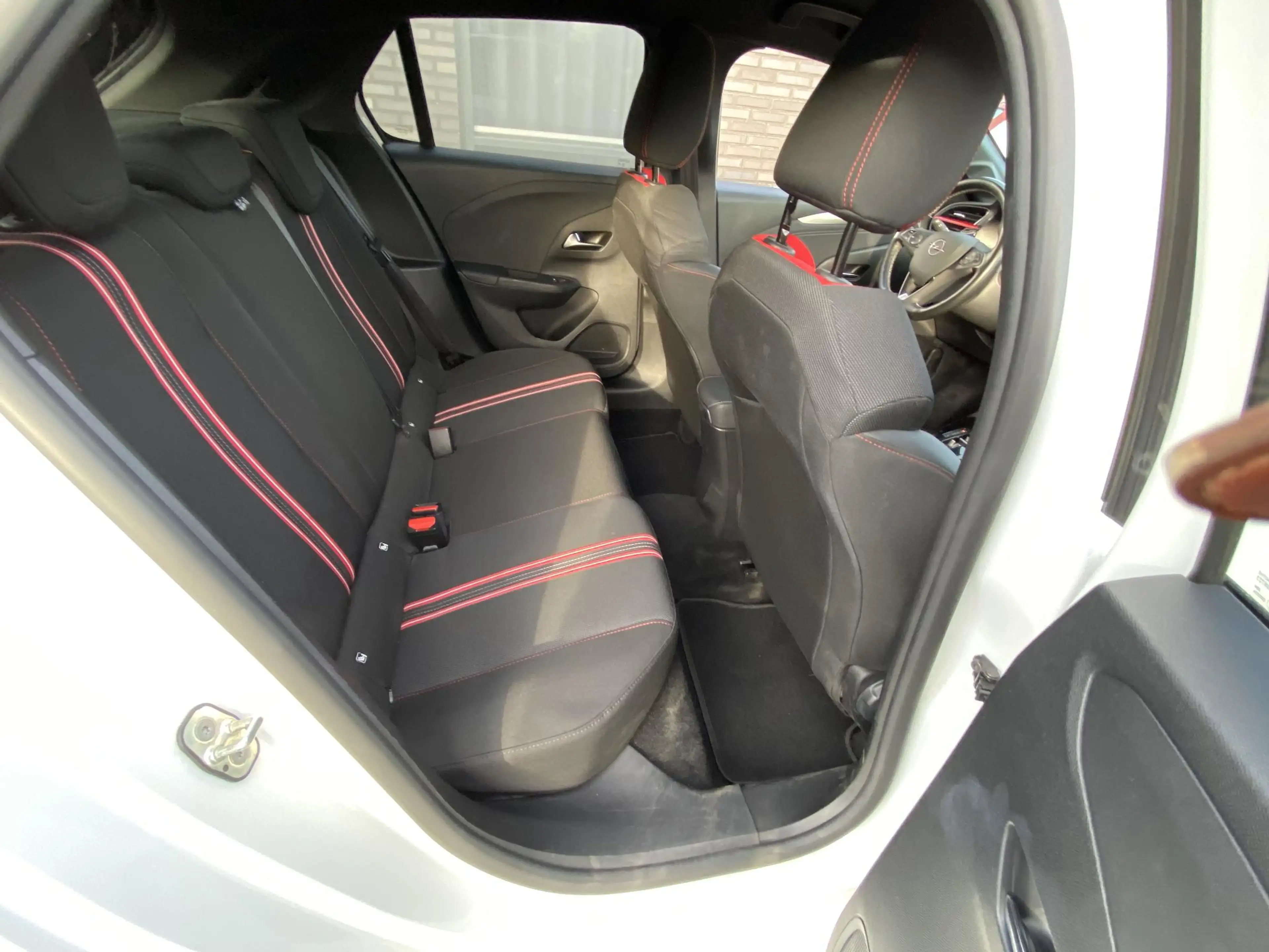 Opel Corsa-e GS Line 50 kWh — photo 11