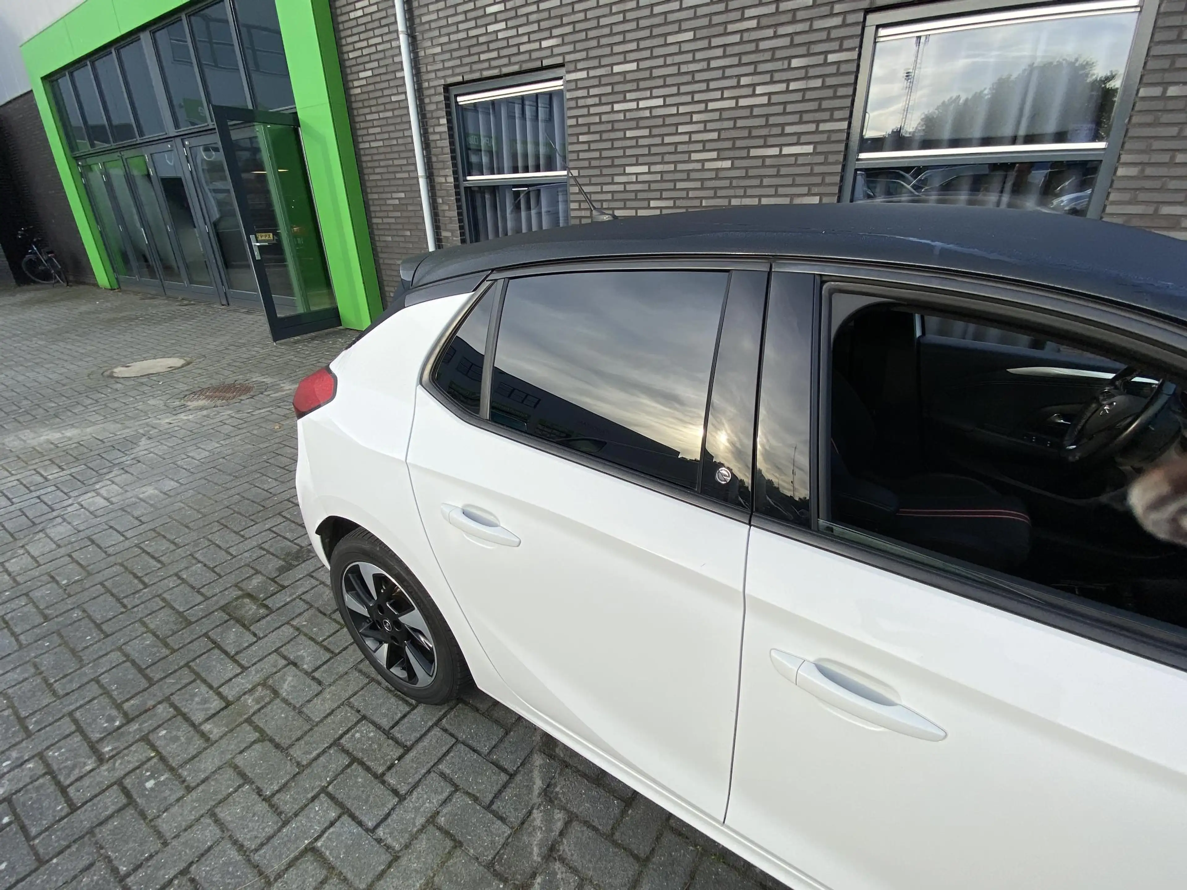 Opel Corsa-e GS Line 50 kWh — photo 12