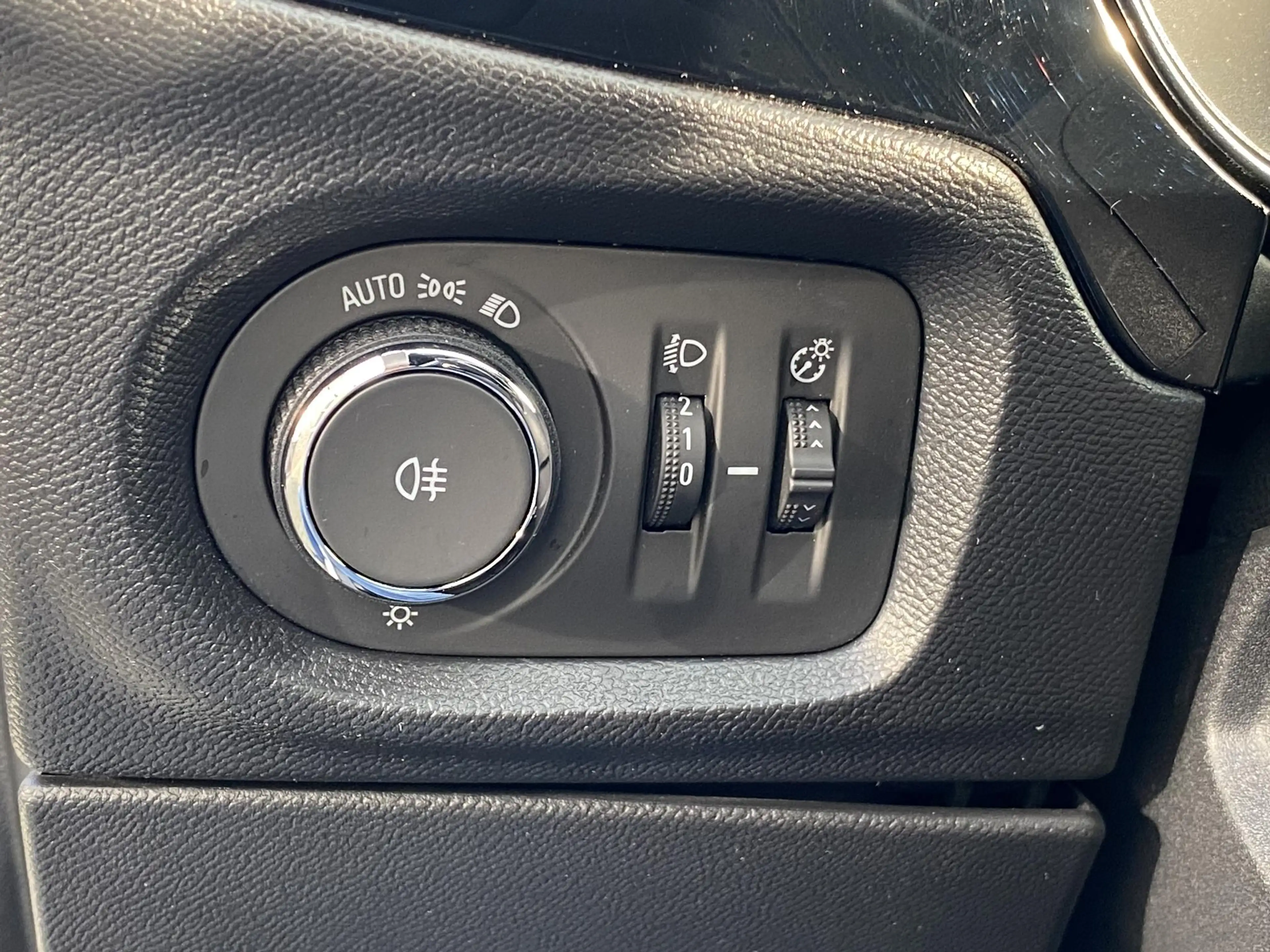 Opel Corsa-e GS Line 50 kWh — photo 22