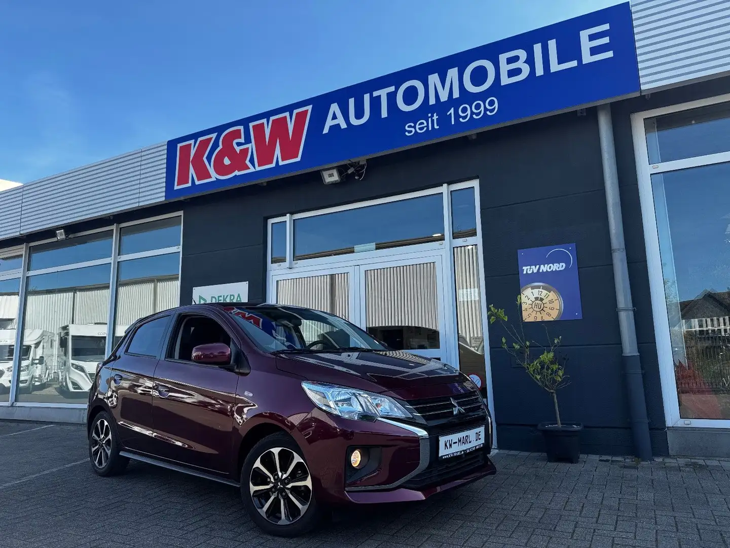 Mitsubishi Space Star Intro+ AUTOM. NAVI KLIMA WINTERRÄDER Rot - 1