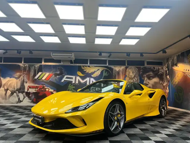 Ferrari F8 Spider F8 Spider 3.9 (333)