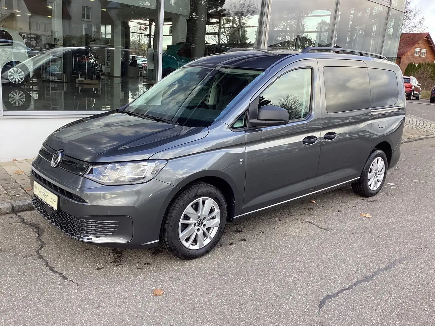 Volkswagen Caddy 1.5 TSI 5-Sitzer/PDC/GRA/SHZ/App/Navi Grau - 1