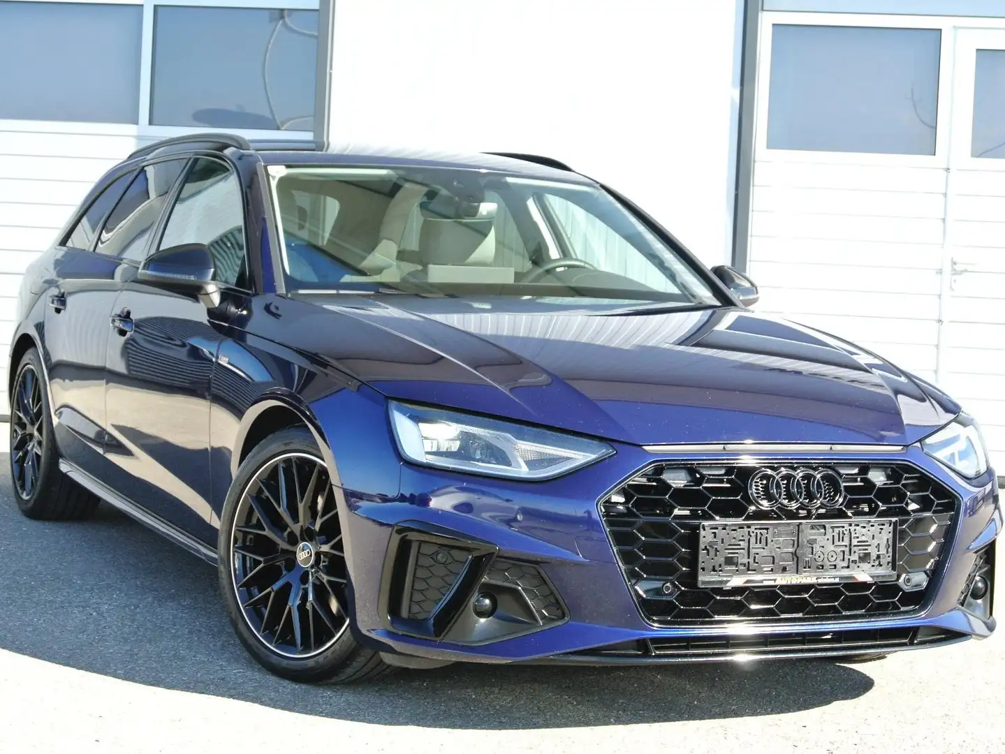 Audi A4 Avant 35TDI S-tronic *S- line* Optik Paket schwarz Bleu - 1