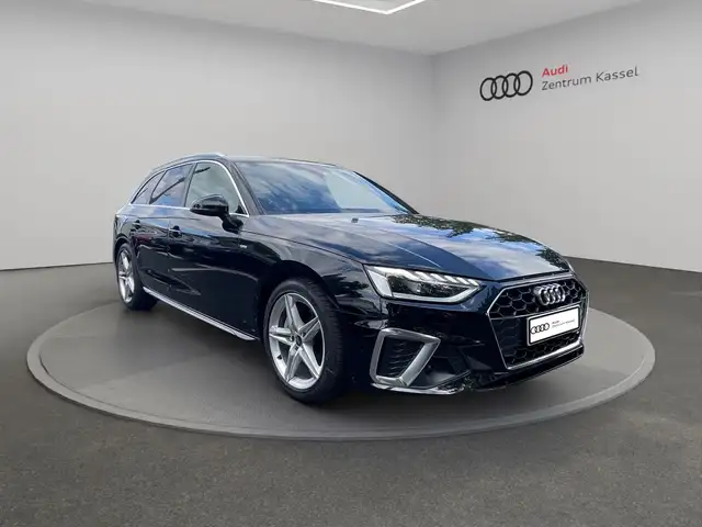 Audi A4 view 9