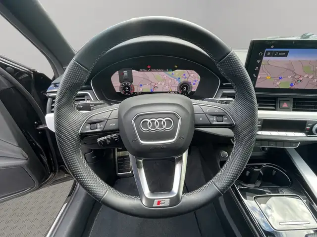 Audi A4 view 12
