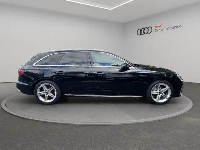 Audi A4 view 8