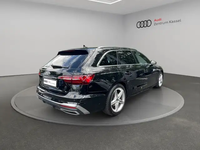 Audi A4 view 7