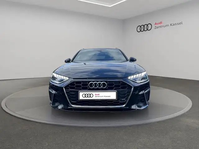 Audi A4 view 10