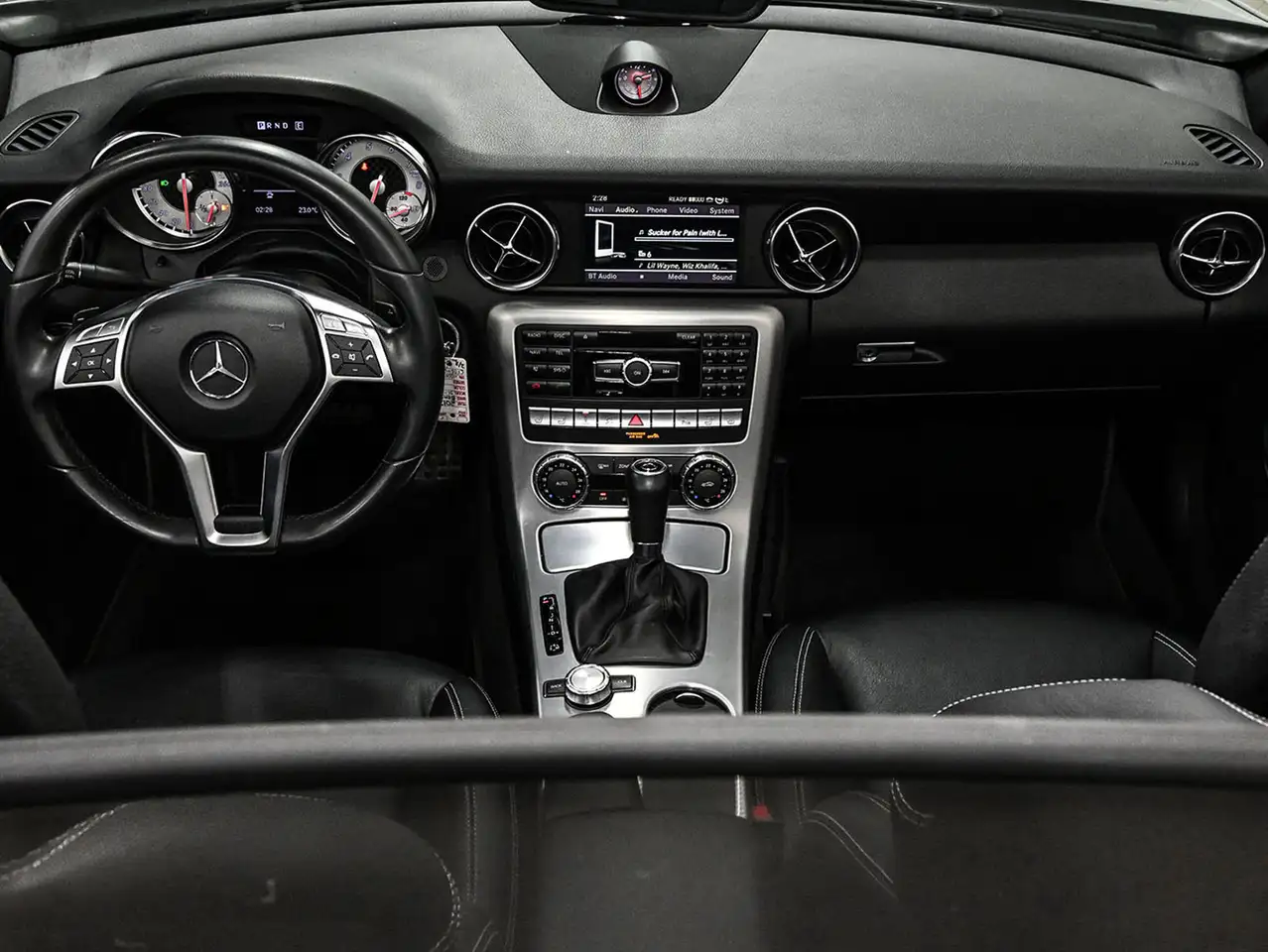 Mercedes-Benz SLK снимка Mercedes-Benz SLK