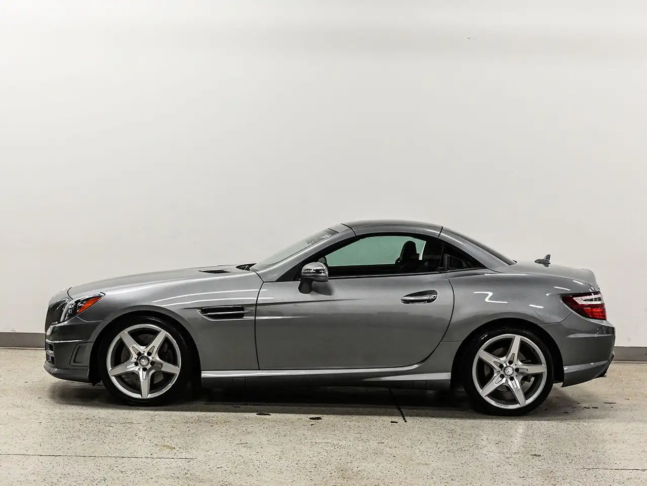 Mercedes-Benz SLK снимка Mercedes-Benz SLK