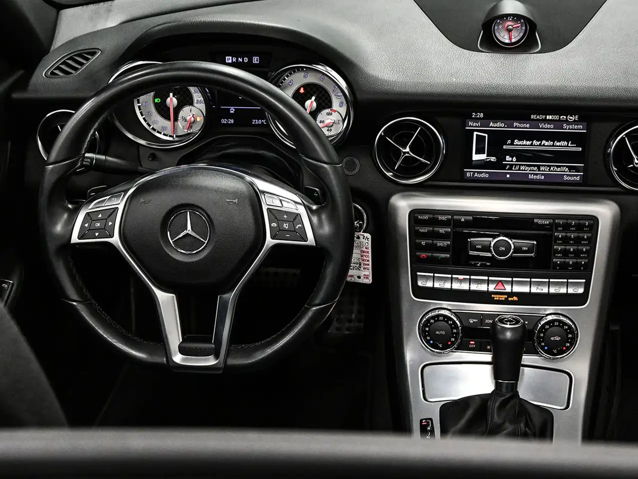 Mercedes-Benz SLK снимка Mercedes-Benz SLK