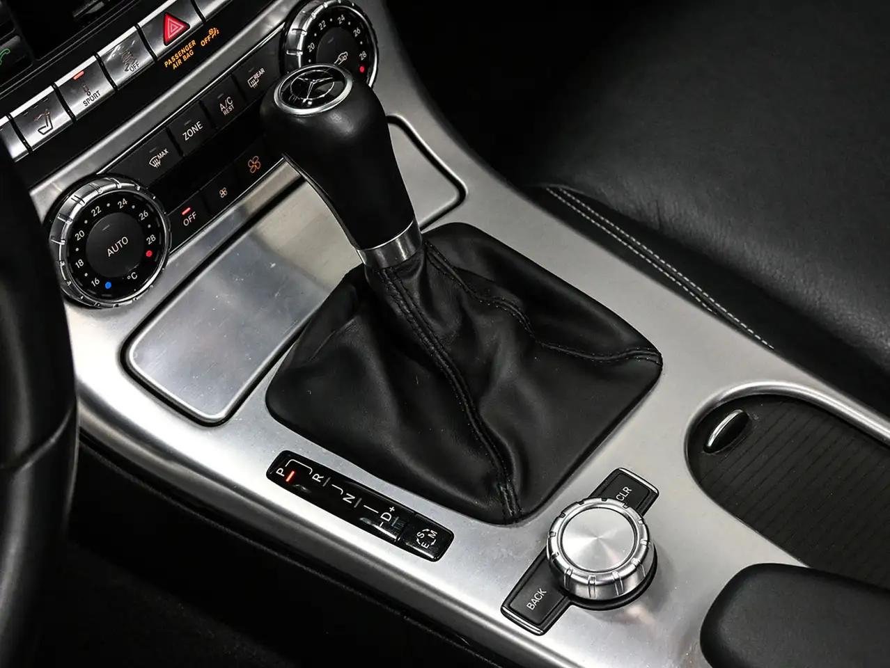 Mercedes-Benz SLK снимка Mercedes-Benz SLK