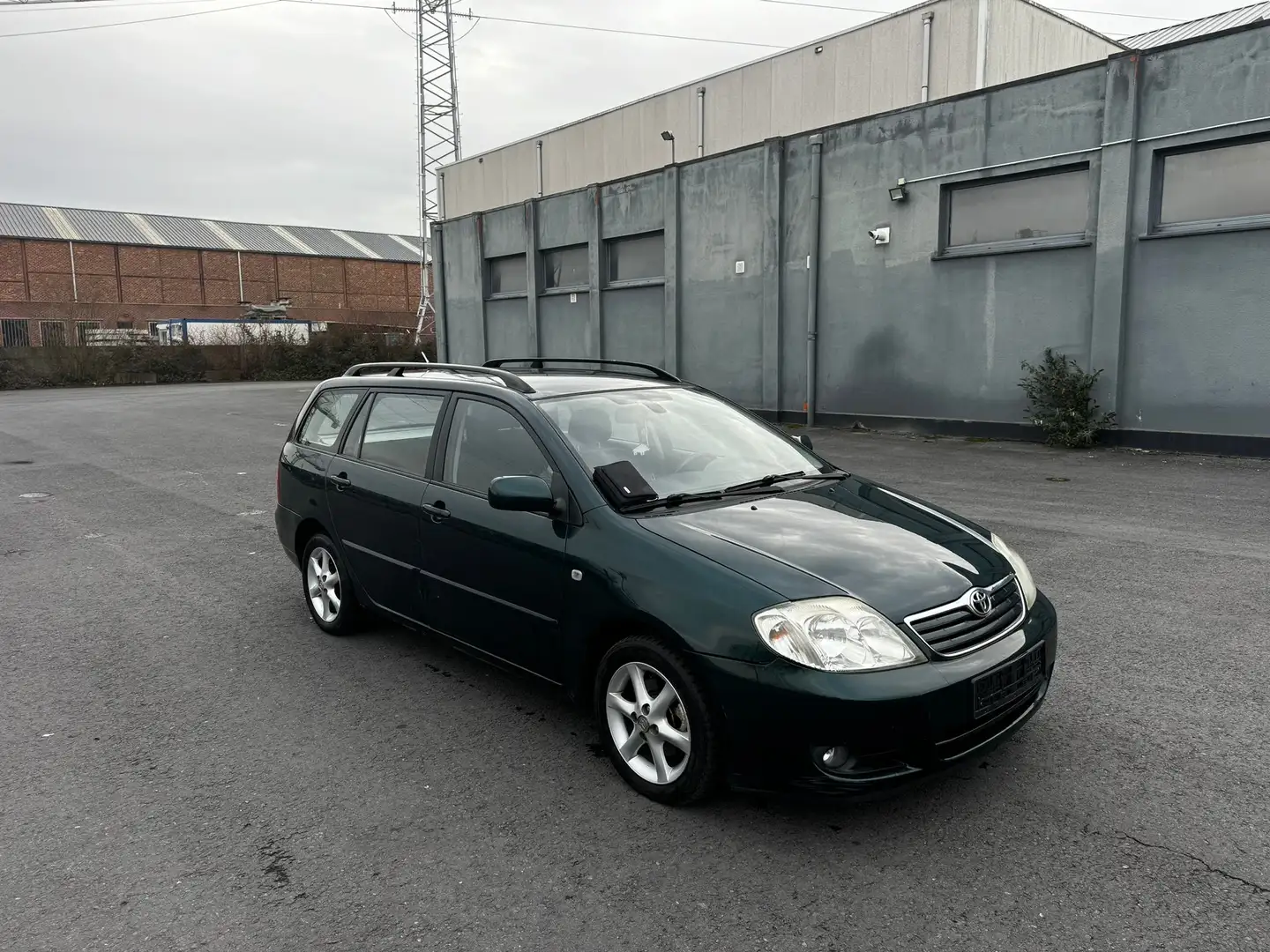 Toyota Corolla 2.0 D4D AIRCO DIGITAL JANTE ALUMINIUM Sol Pack Grün - 2