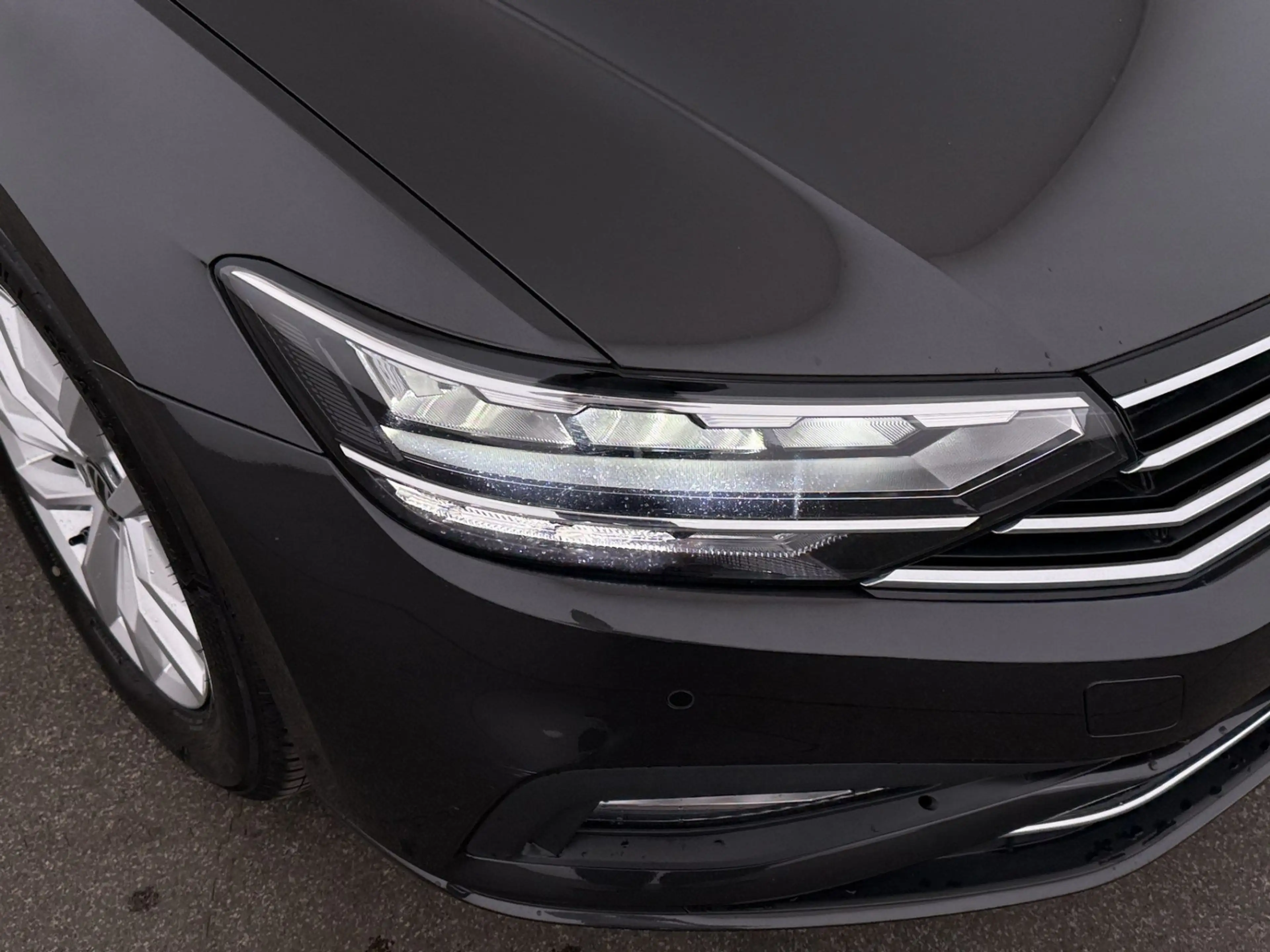 Volkswagen Passat Variant 2.0 TDI Business Aut LED AHK RADAR — photo 13