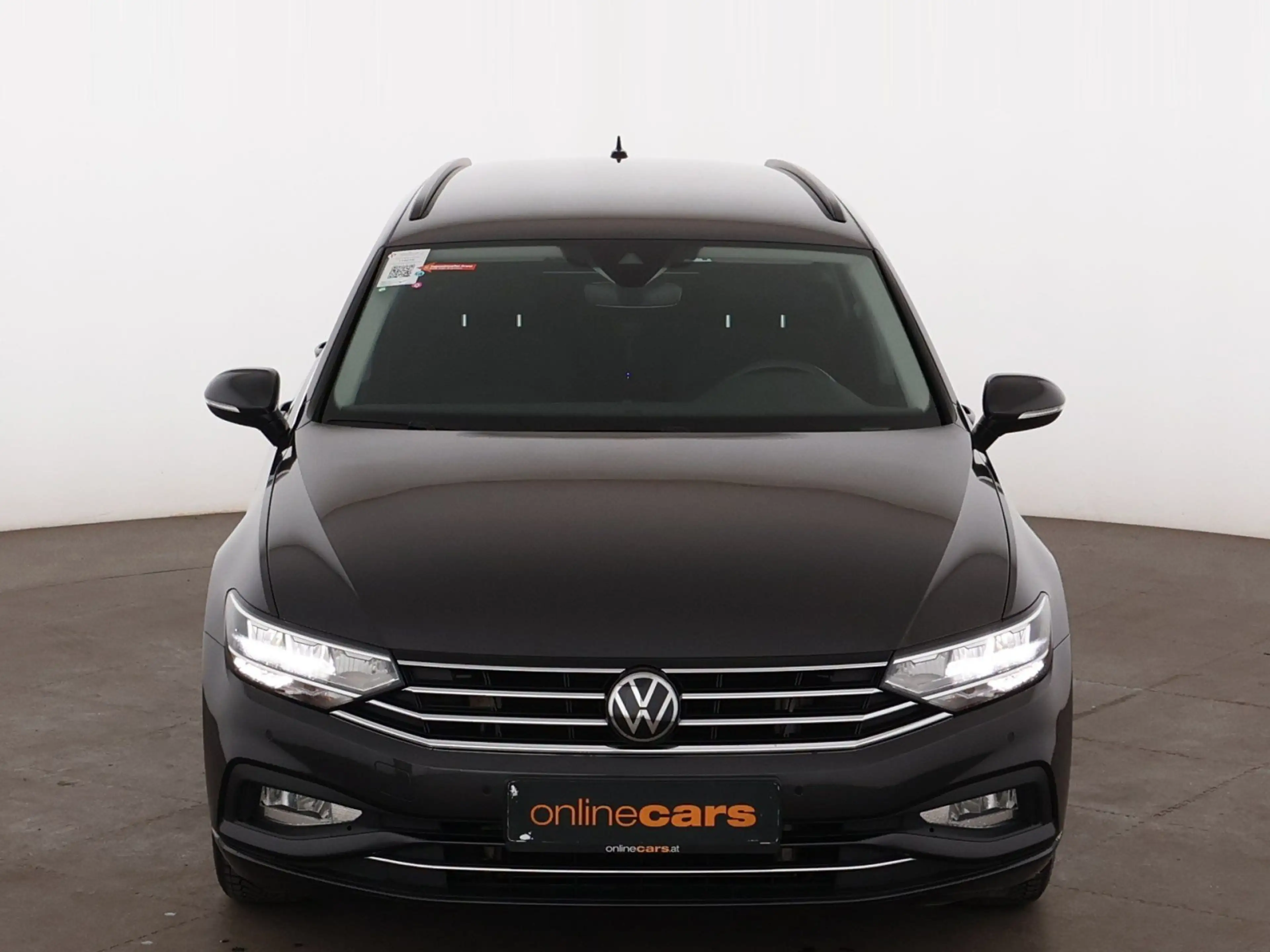 Volkswagen Passat Variant 2.0 TDI Business Aut LED AHK RADAR — photo 4