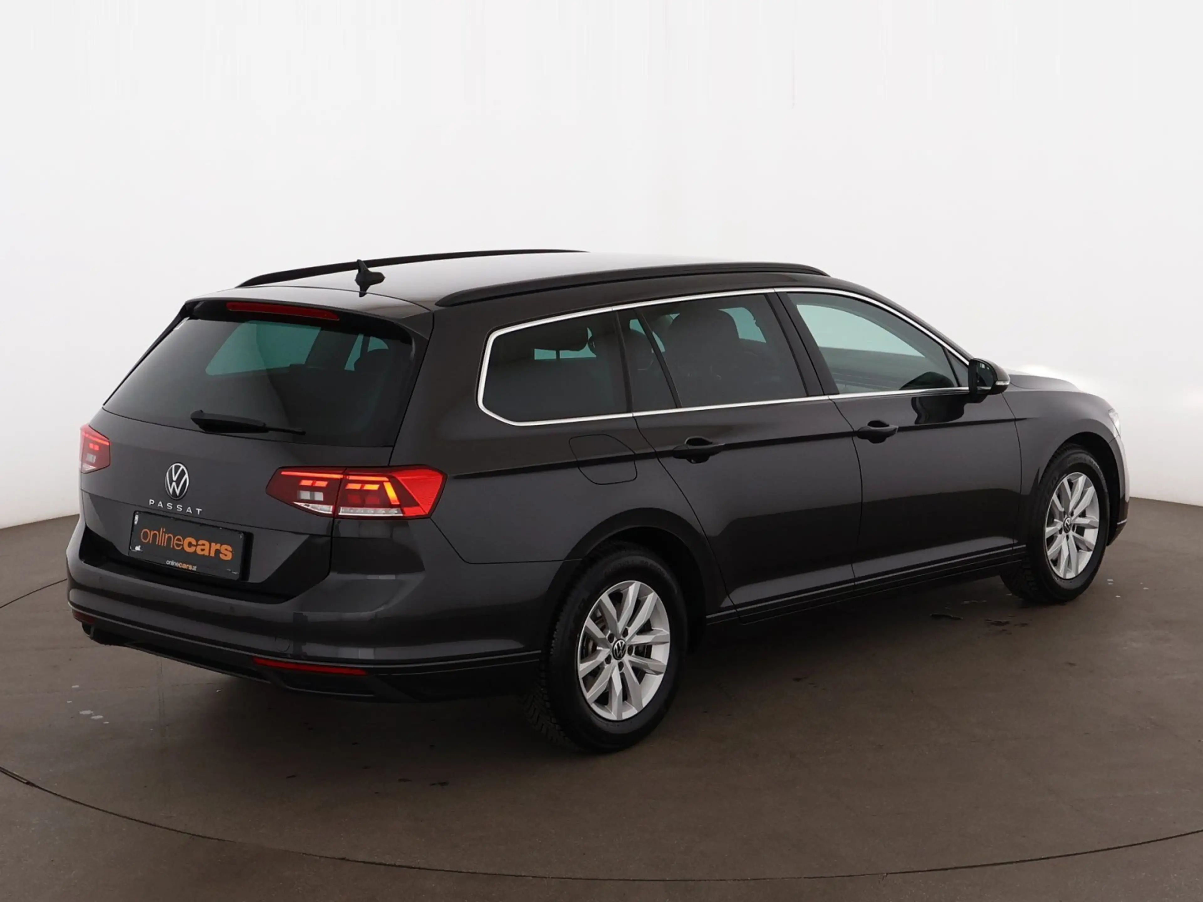 Volkswagen Passat Variant 2.0 TDI Business Aut LED AHK RADAR — photo 9