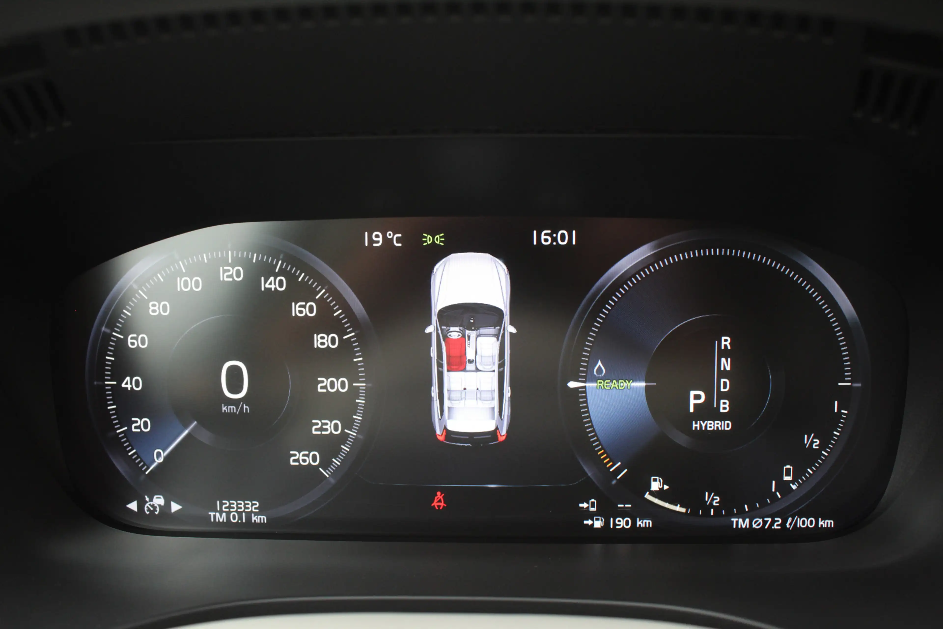 Volvo XC60 2.0 T8 Twin Engine AWD Inscription / HUD / Panoram — photo 35