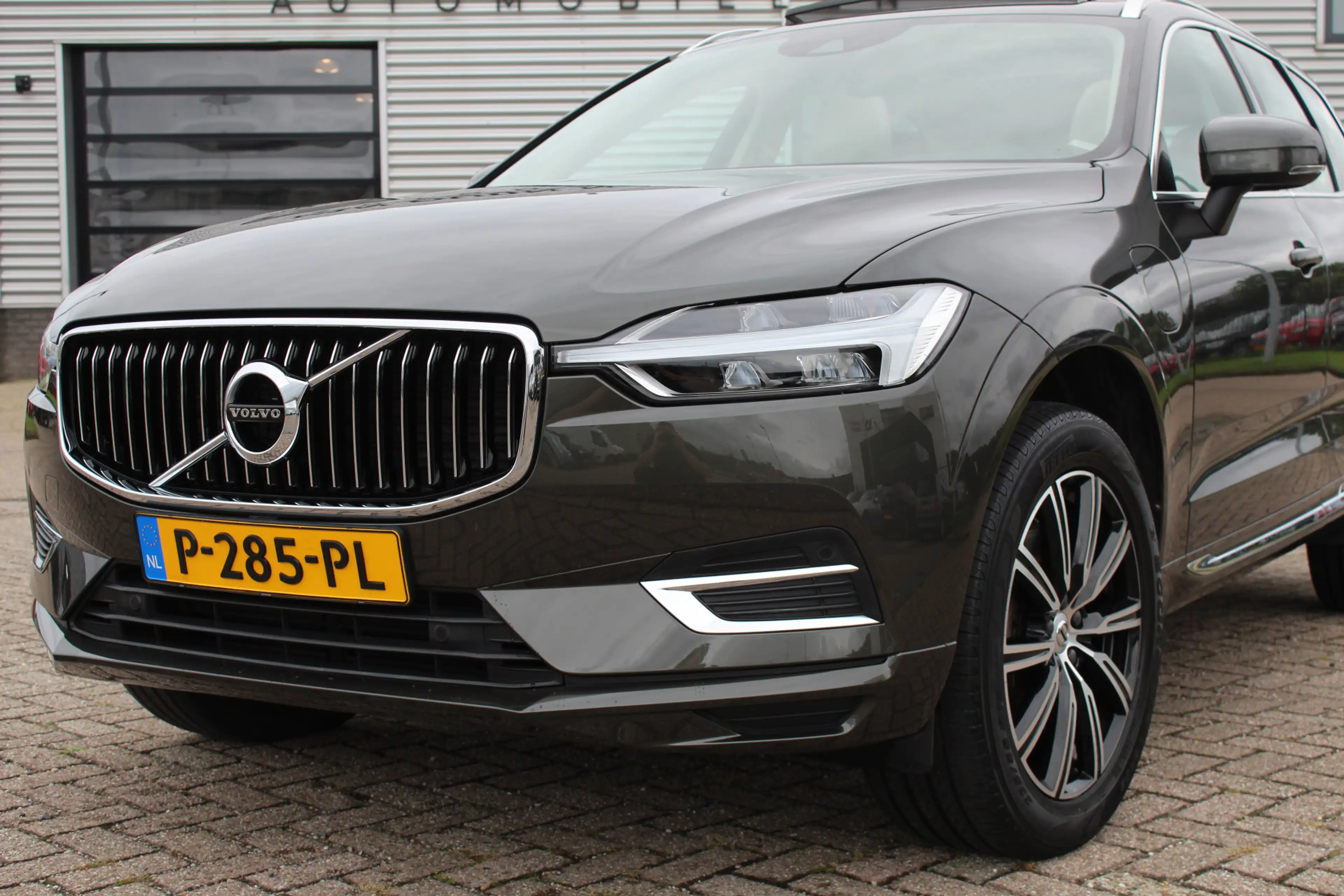 Volvo XC60 2.0 T8 Twin Engine AWD Inscription / HUD / Panoram — photo 16
