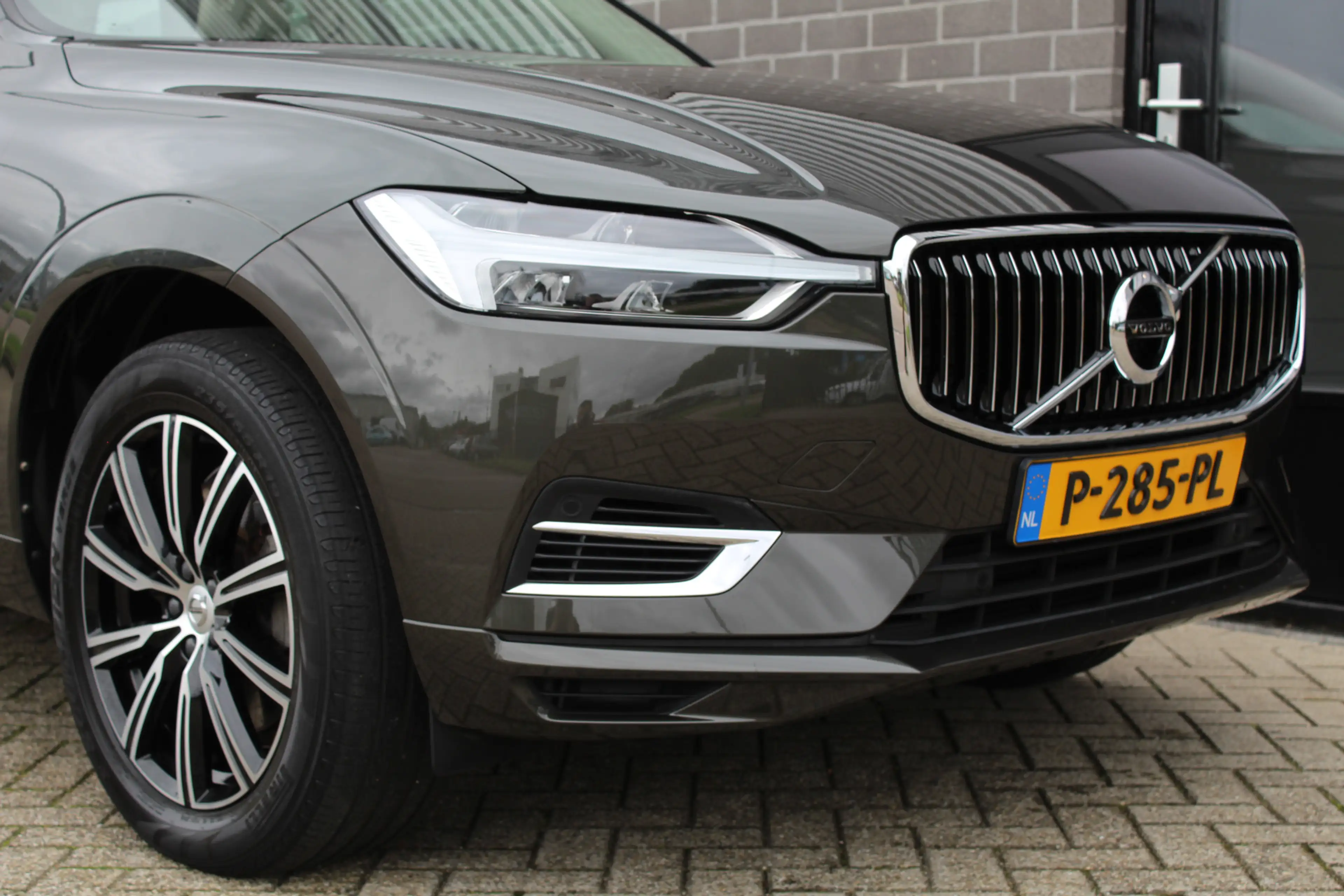 Volvo XC60 2.0 T8 Twin Engine AWD Inscription / HUD / Panoram — photo 21