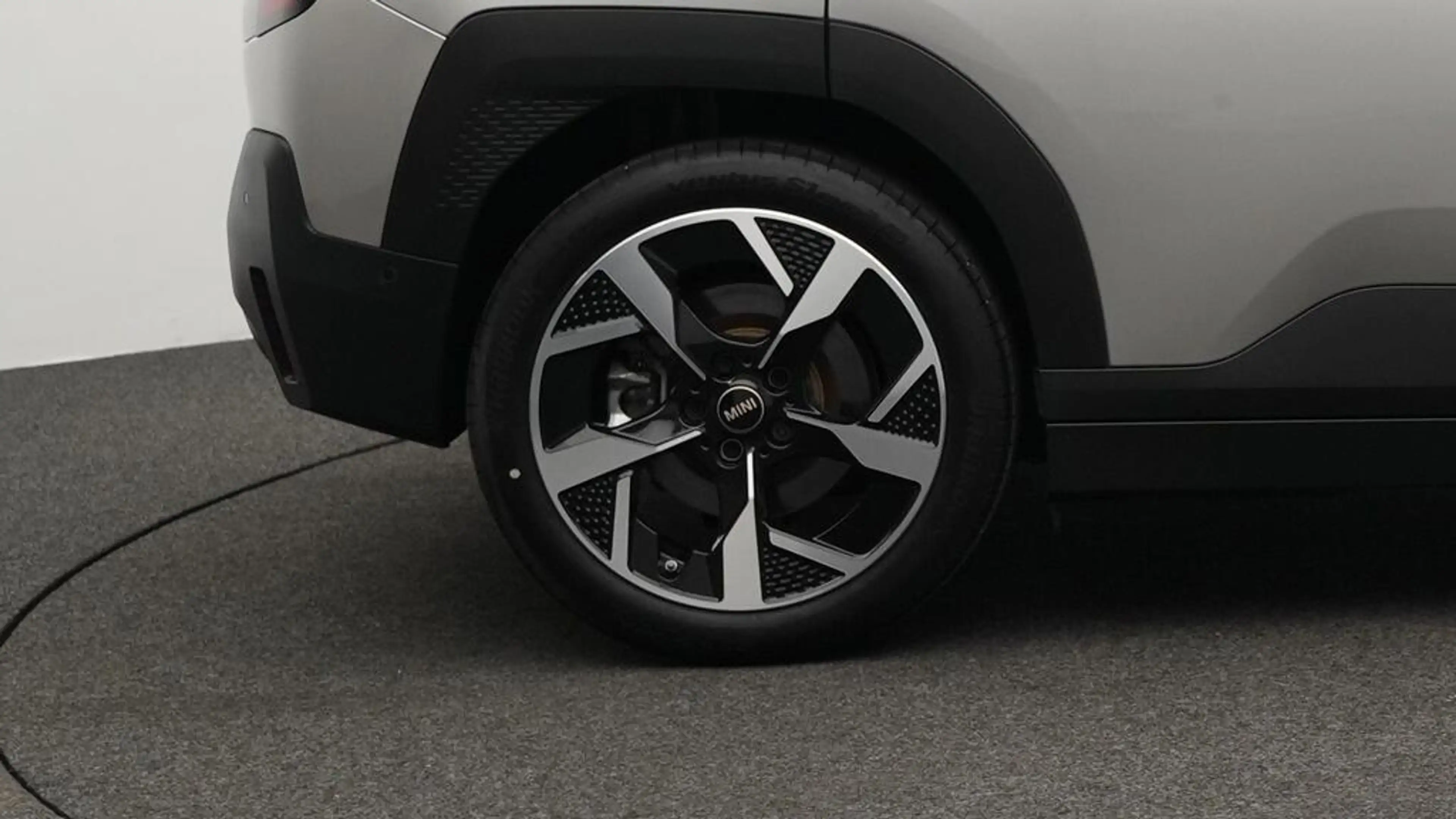 MINI Aceman Classic Trim — photo 11