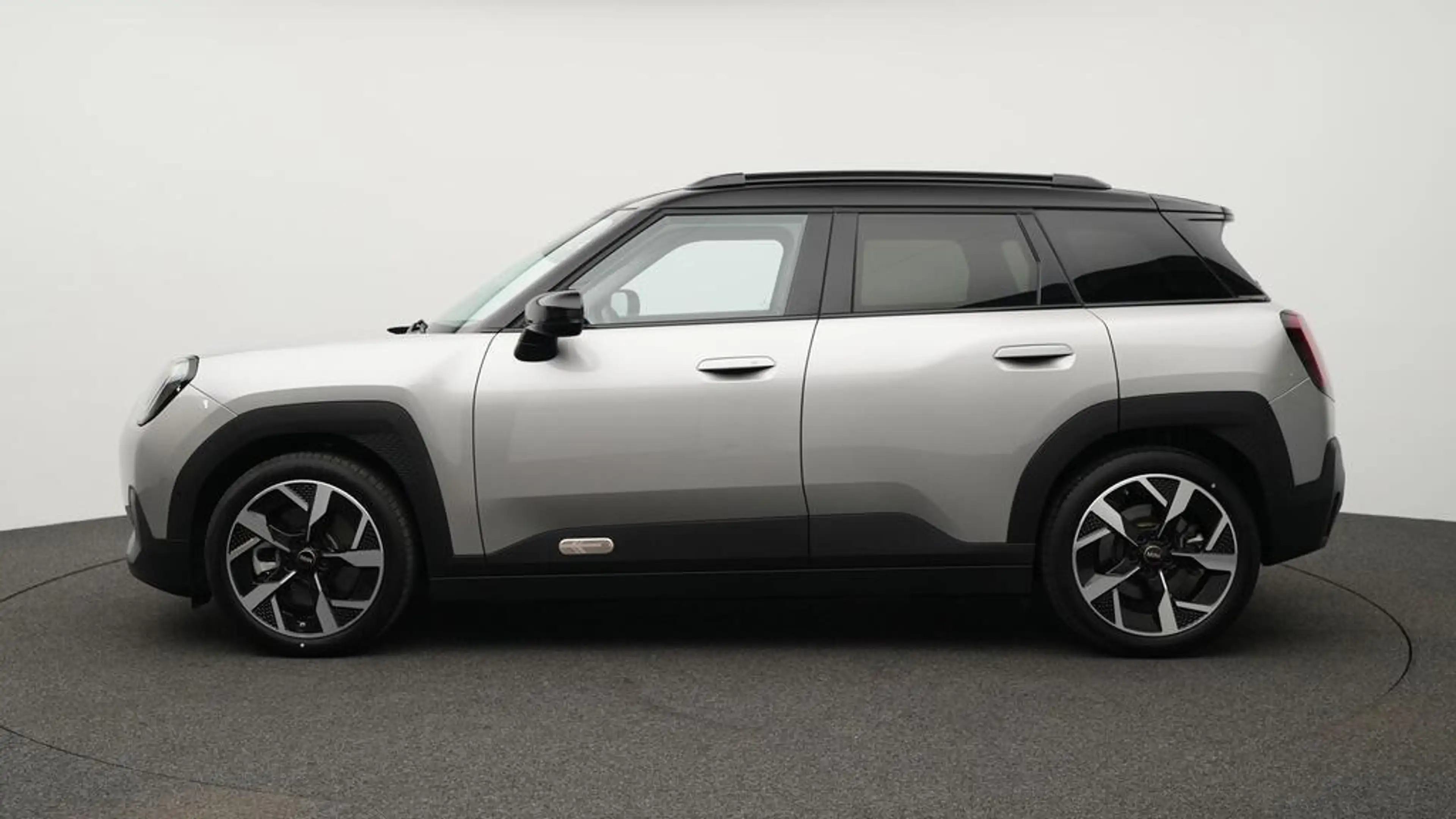 MINI Aceman Classic Trim — photo 3