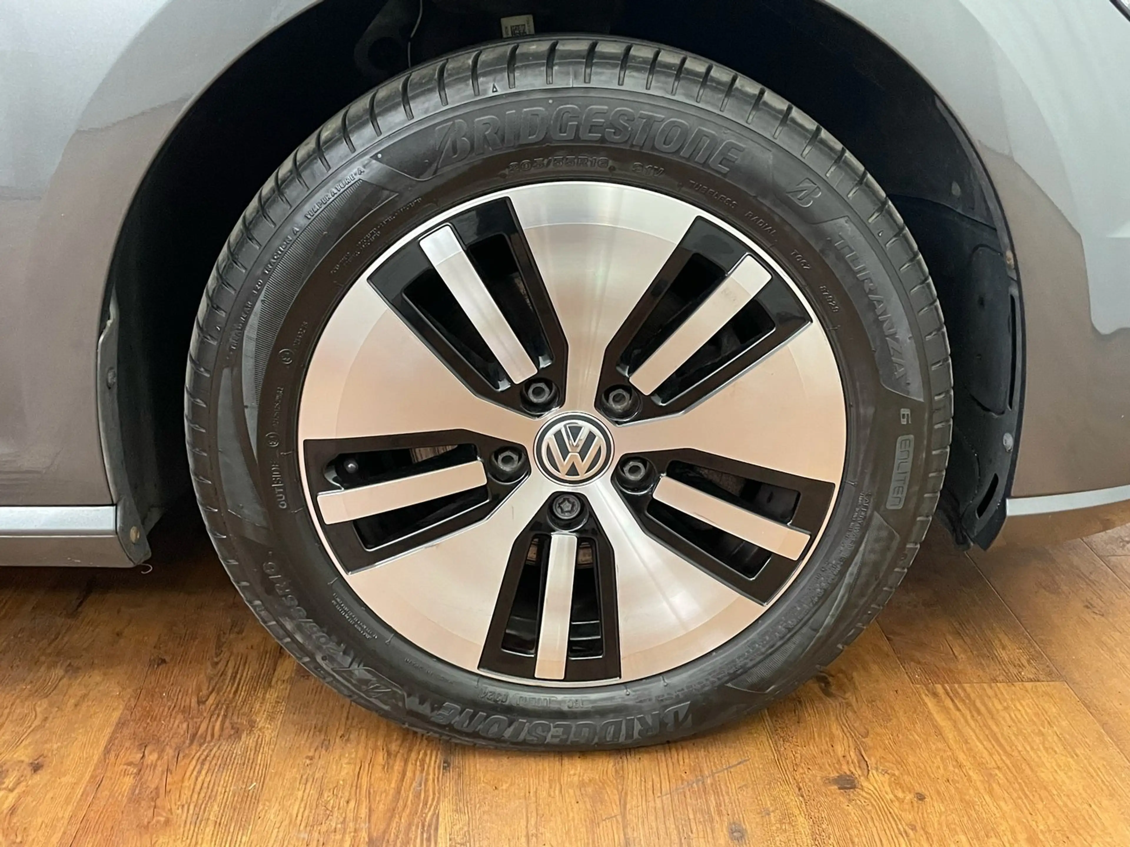 Volkswagen e-Golf VW e-Golf — photo 15