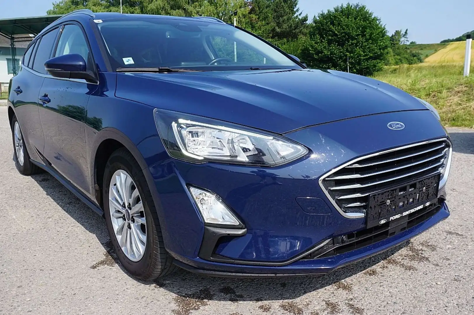 Ford Focus Traveller 1,5 EcoBlue Titanium Aut. Blau - 2