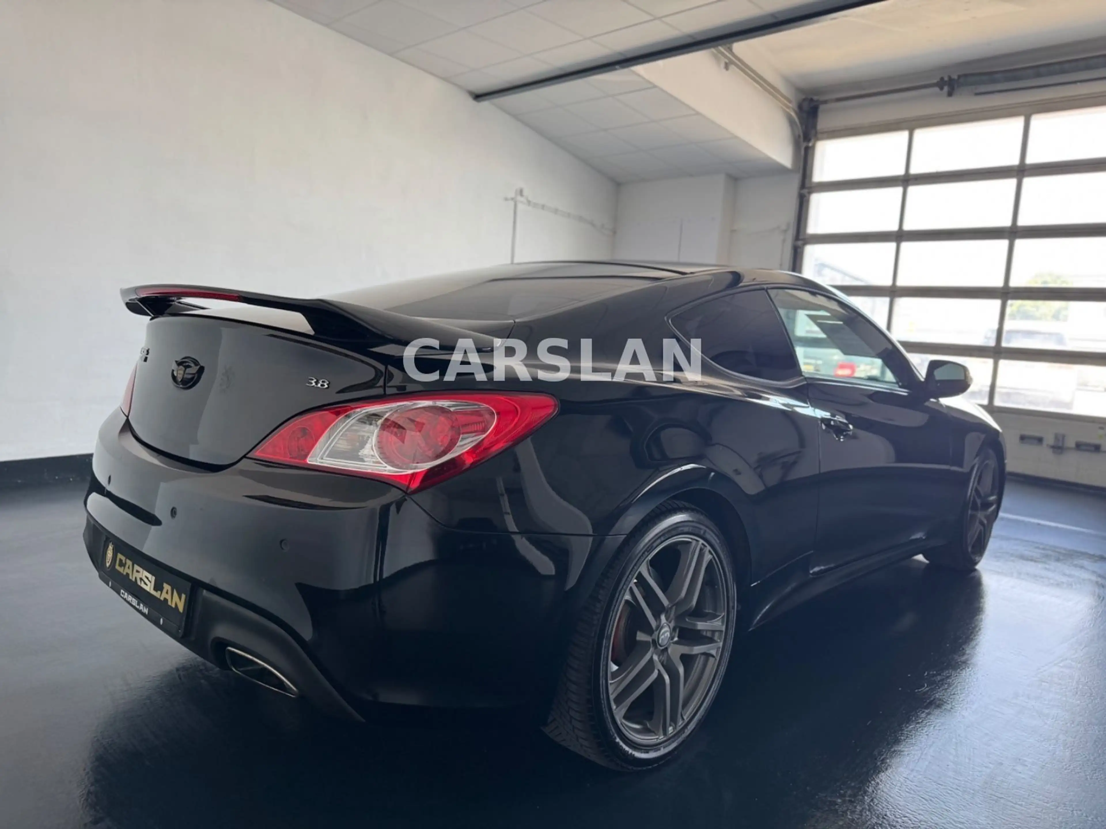 Hyundai Genesis Coupe 3.8 V6 SPORT+LEDER+SHZ+PDC+KEYLESS — photo 15