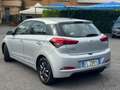 Hyundai i20 5p 1.2 Comfort 84cv Grijs - thumbnail 2
