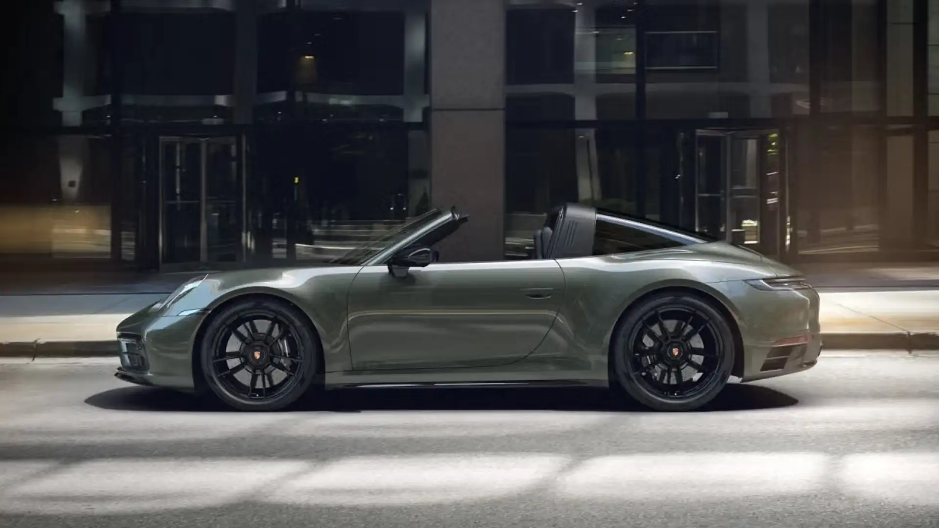 Porsche 992 Targa 4 GTS Groen - 2