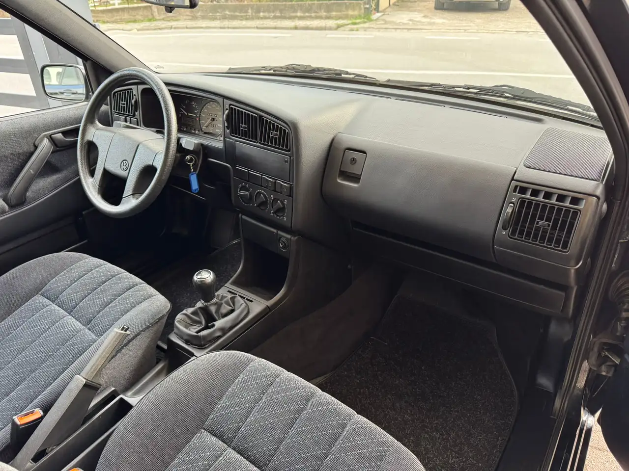 Volkswagen Passat 1.8 GL ABS2B, foto 12