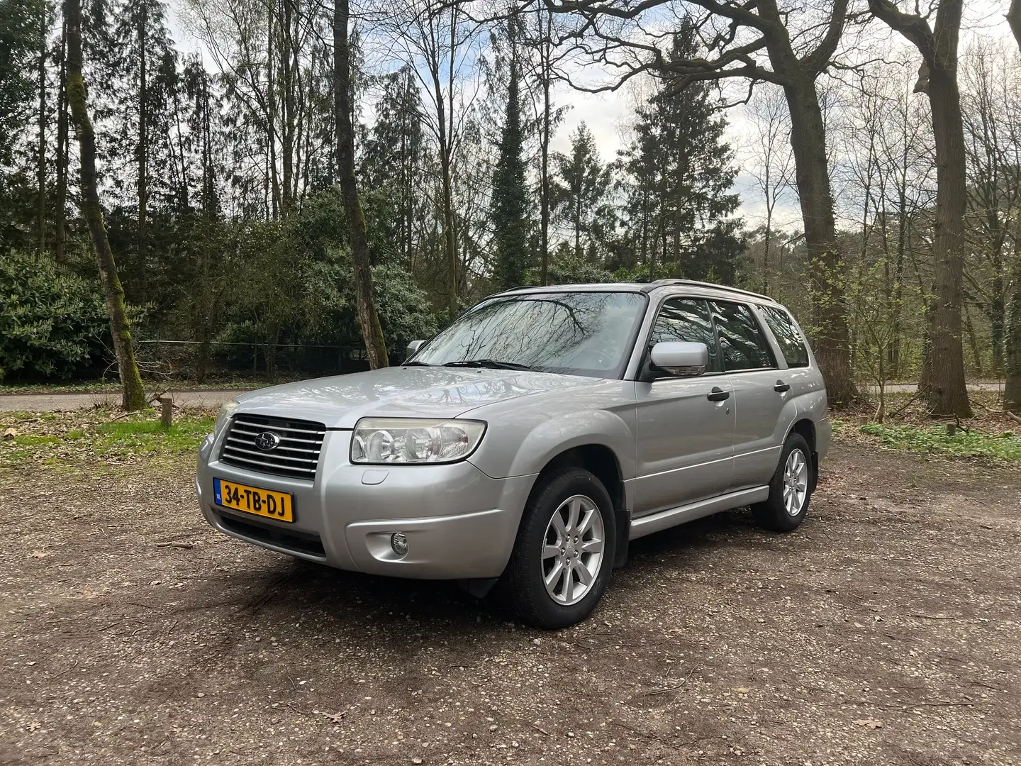 Subaru Forester 2.0 X Luxury Pack Silver - 1