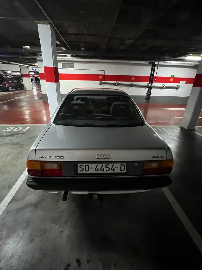 Audi 100 2.2 E - 2