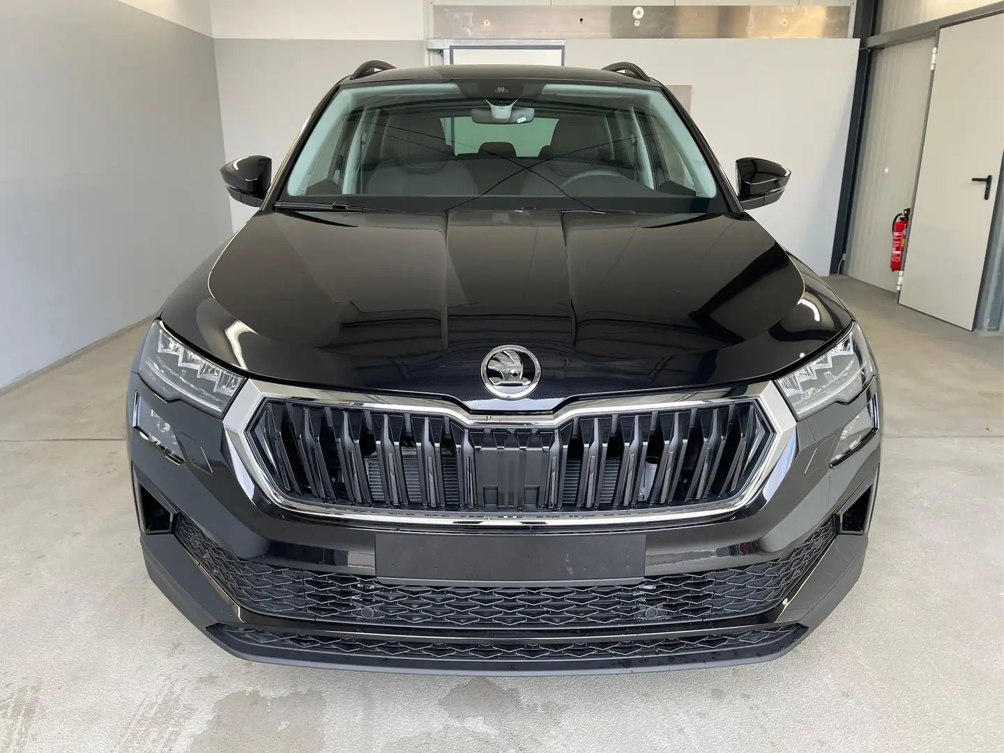 Skoda Karoq Selection 150PS DSG AHK+Kessy+Kamera+eHeck+Sitz... Schwarz - 2