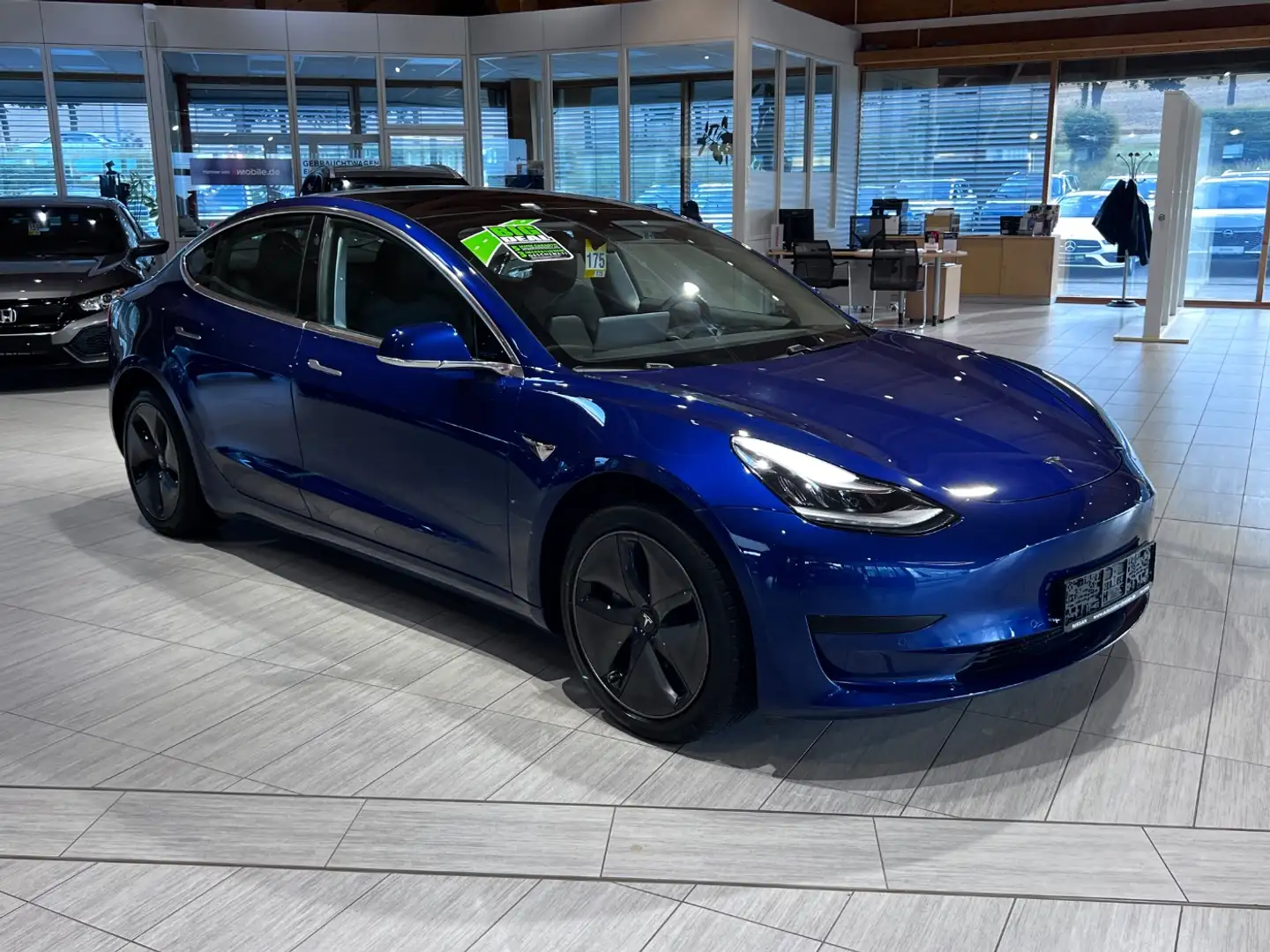 Tesla Model 3 RWD Standard Range Plus  Navi ACC Pano Blauw - 2