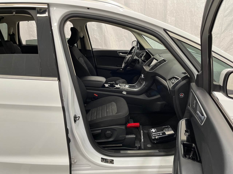 Ford S-Max 2.0 EcoBlue Titanium AHK SpoSi ACC BLIS — photo 8