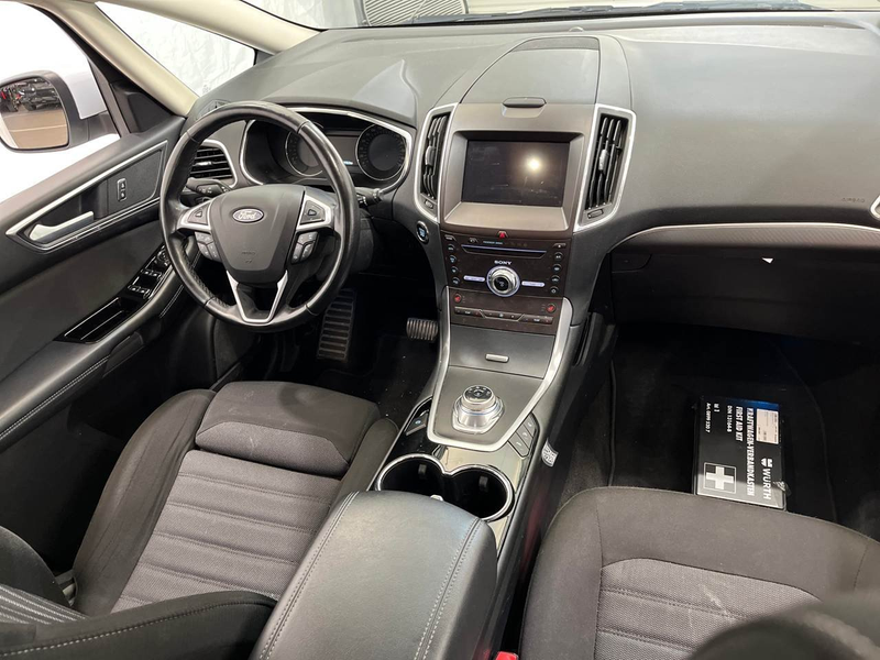 Ford S-Max 2.0 EcoBlue Titanium AHK SpoSi ACC BLIS — photo 5
