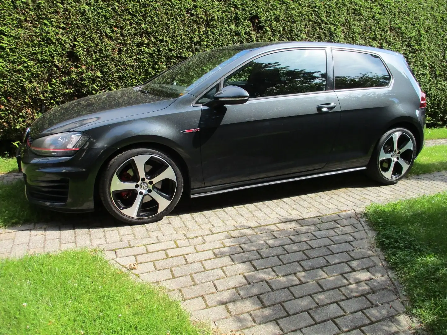 Volkswagen Golf VII GTI **2.Hand//GLSD//Xenon//Tempo** Gris - 1